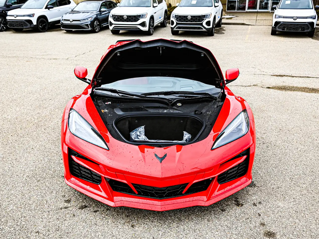 Chevrolet Corvette снимка Chevrolet Corvette