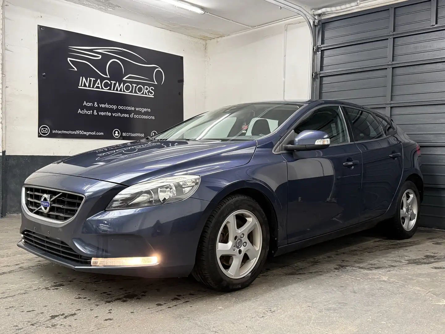 Volvo V40 V40 D2 Powershift Kinetic Blauw - 2