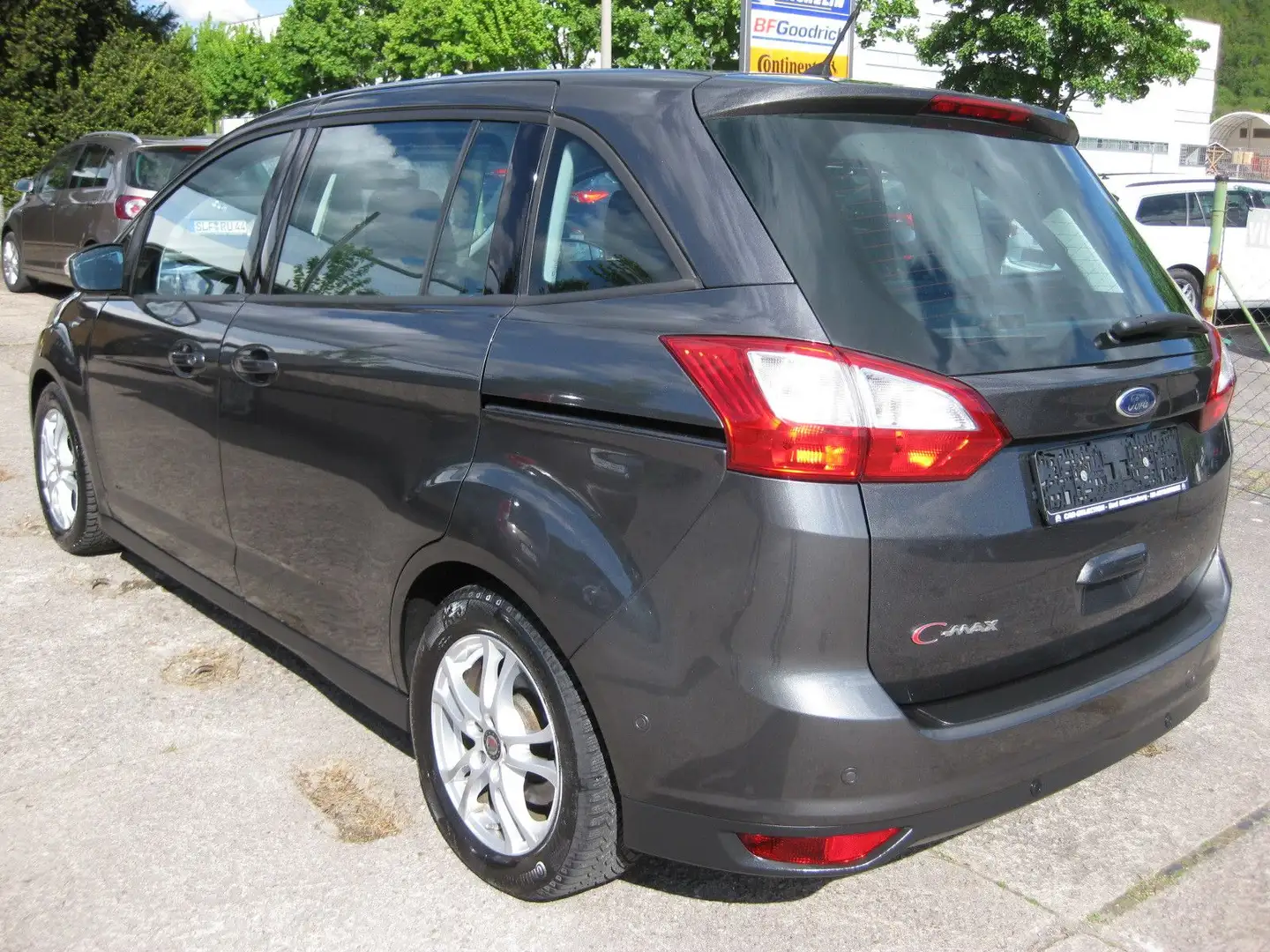 Ford Grand C-Max Business Edition Grau - 2