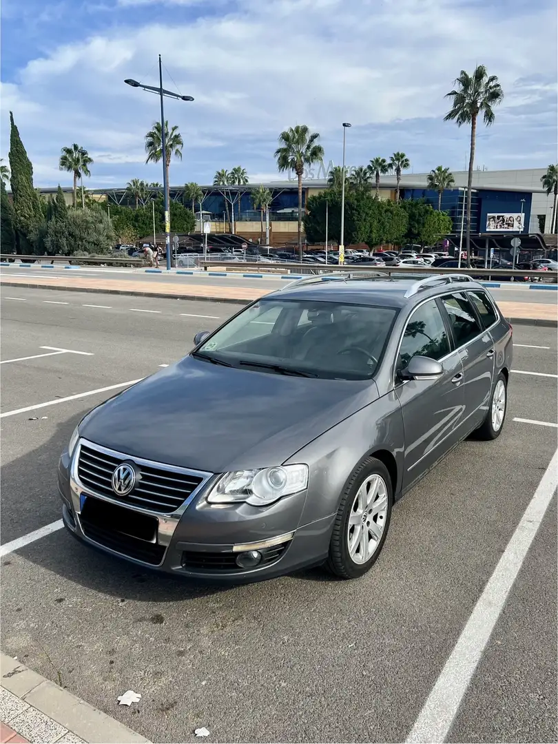 Volkswagen Passat Variant 2.0 TDI DSG Highline Gris - 1