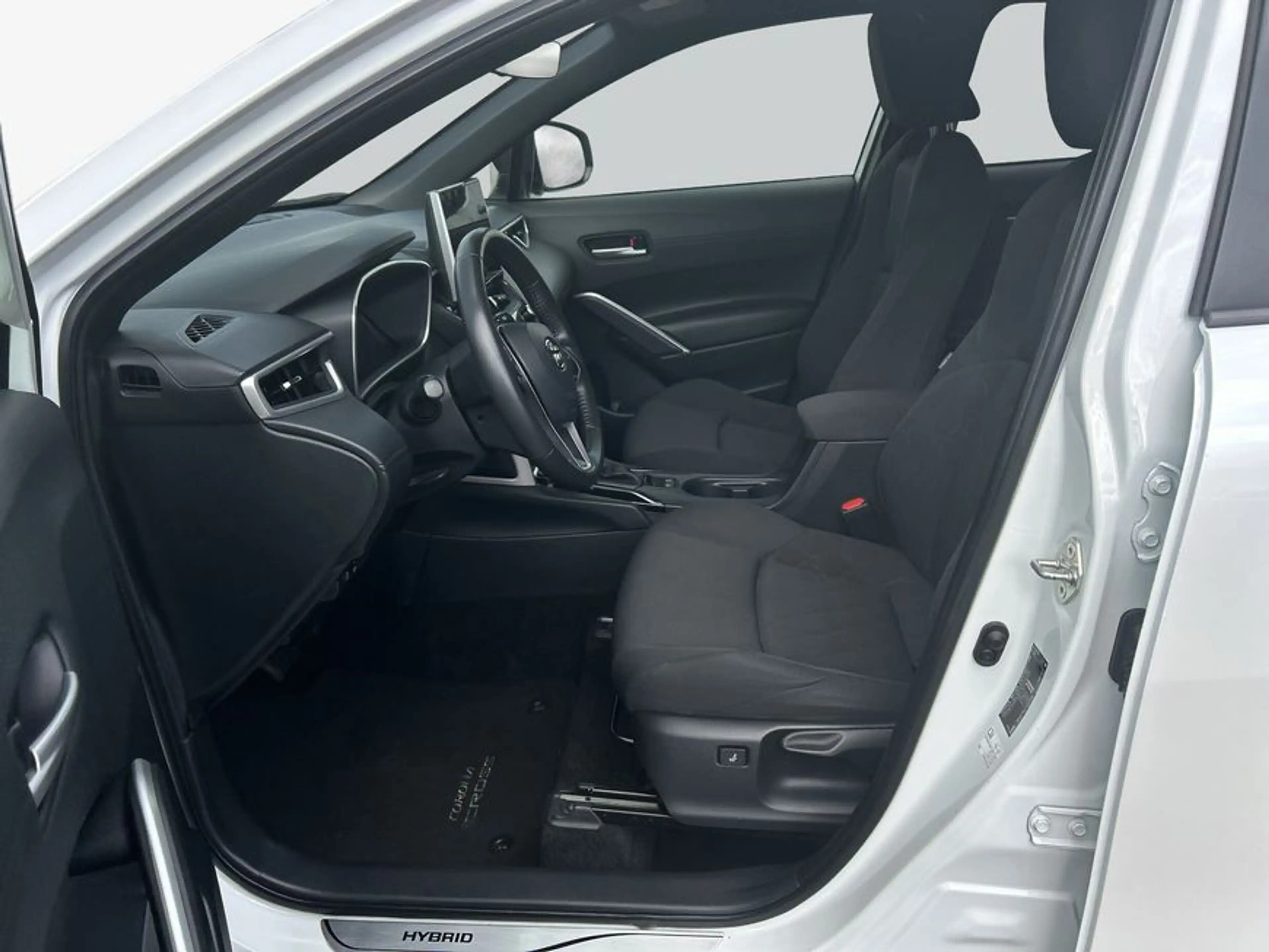 Toyota Corolla Cross Hybrid 2.0 VVT-i Team D — photo 9