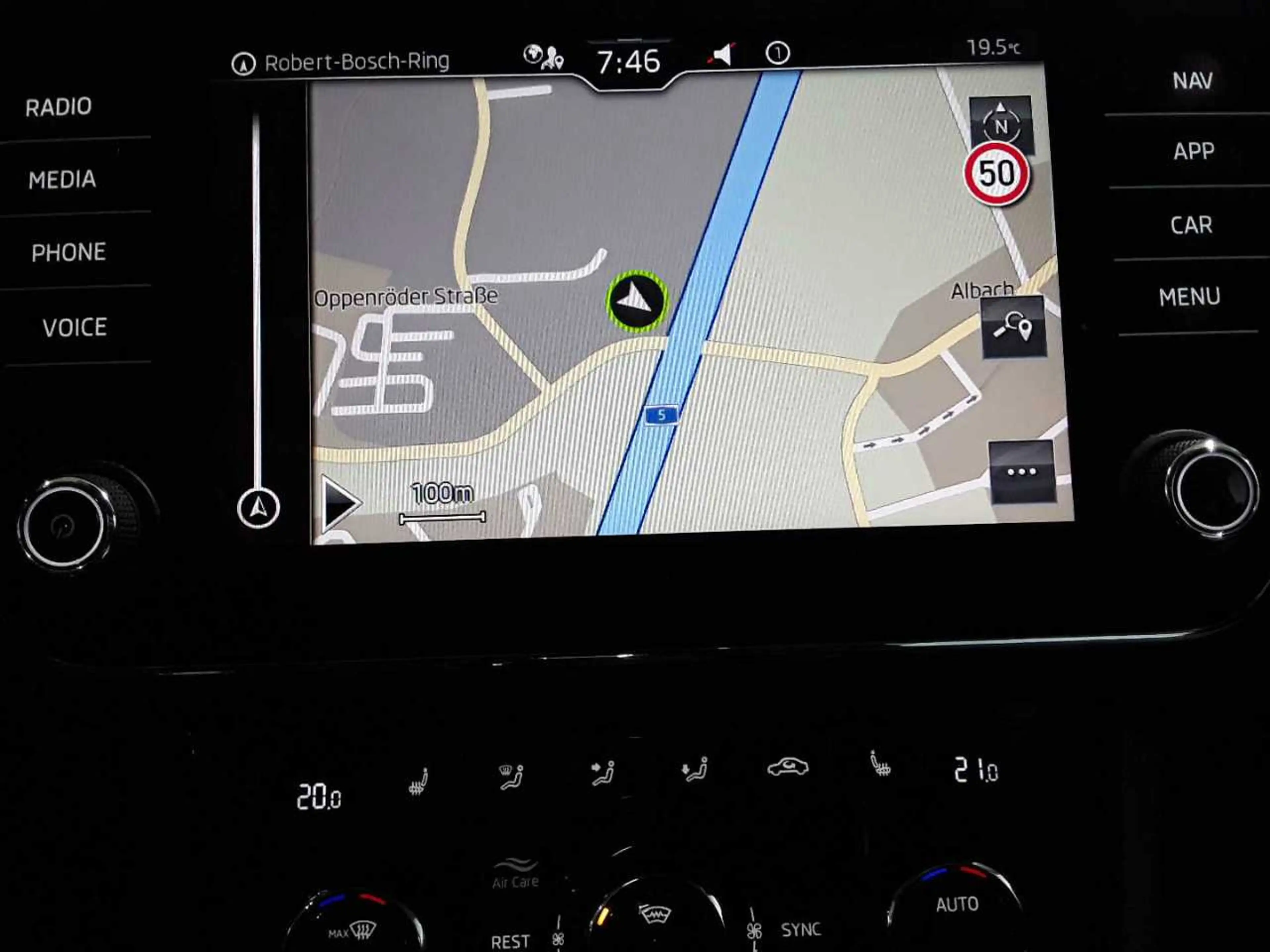 Skoda Superb Superb Combi 4x4 Style ACC NAV PDC — photo 12