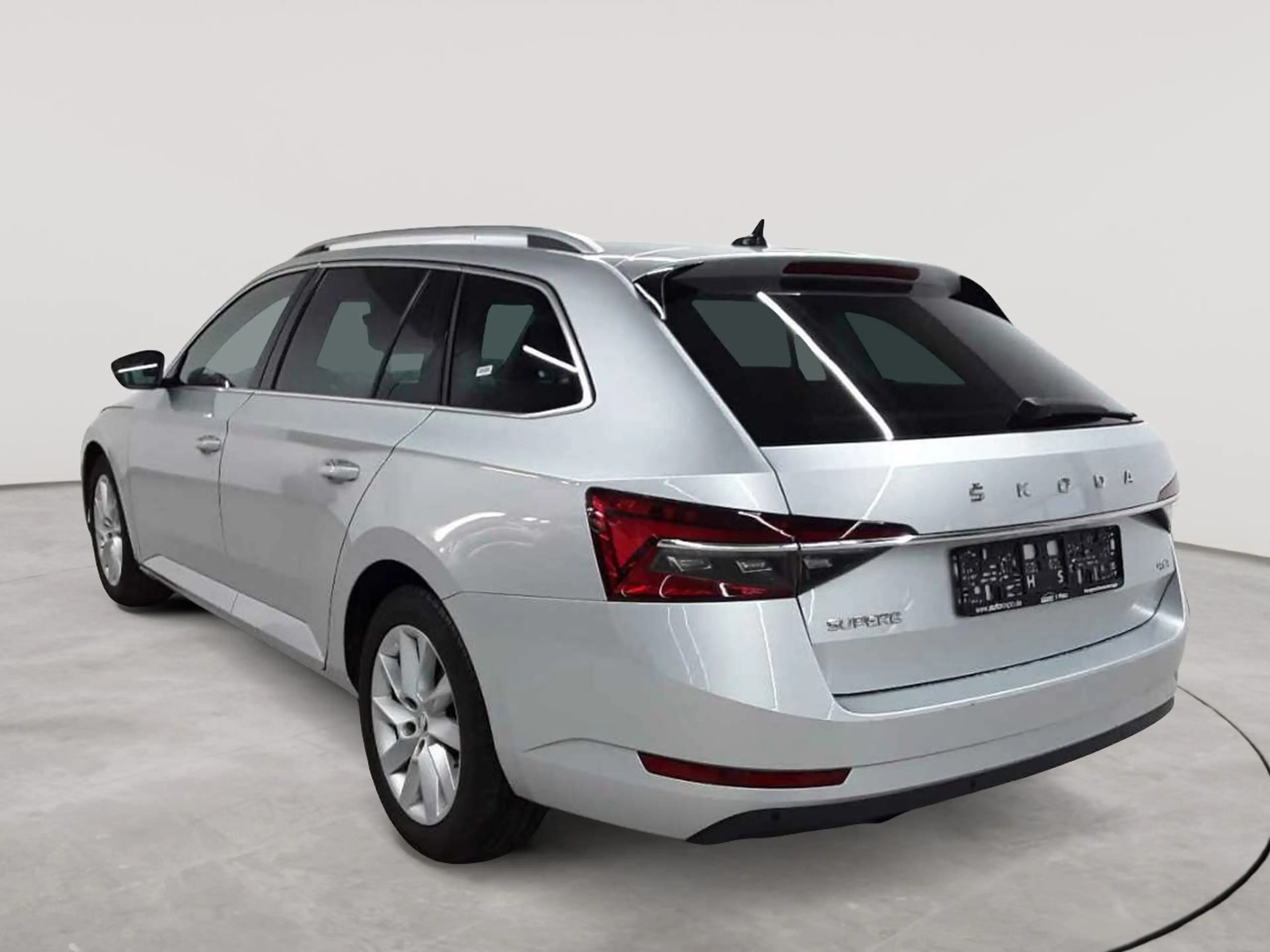 Skoda Superb Superb Combi 4x4 Style ACC NAV PDC — photo 5