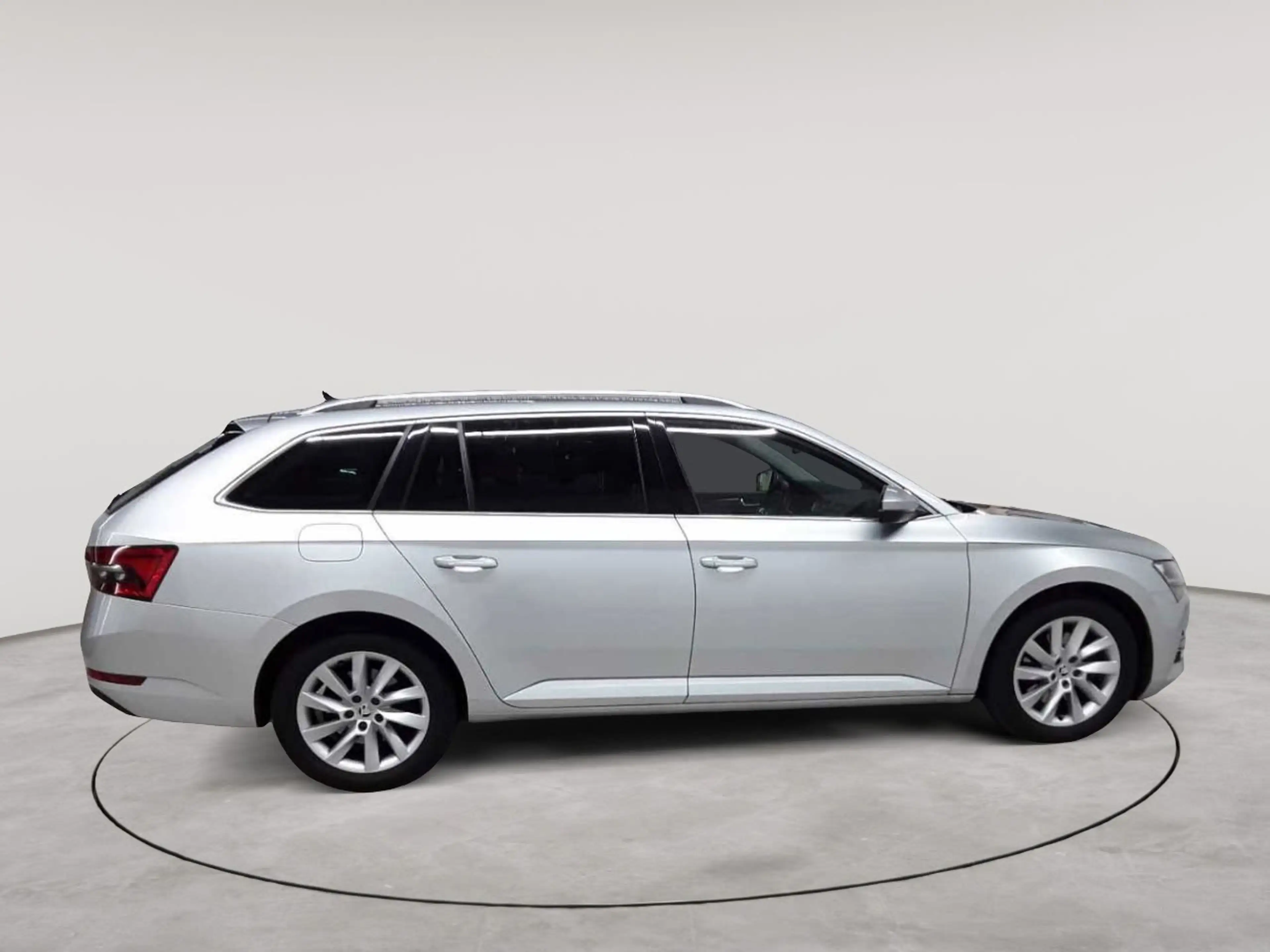 Skoda Superb Superb Combi 4x4 Style ACC NAV PDC — photo 3