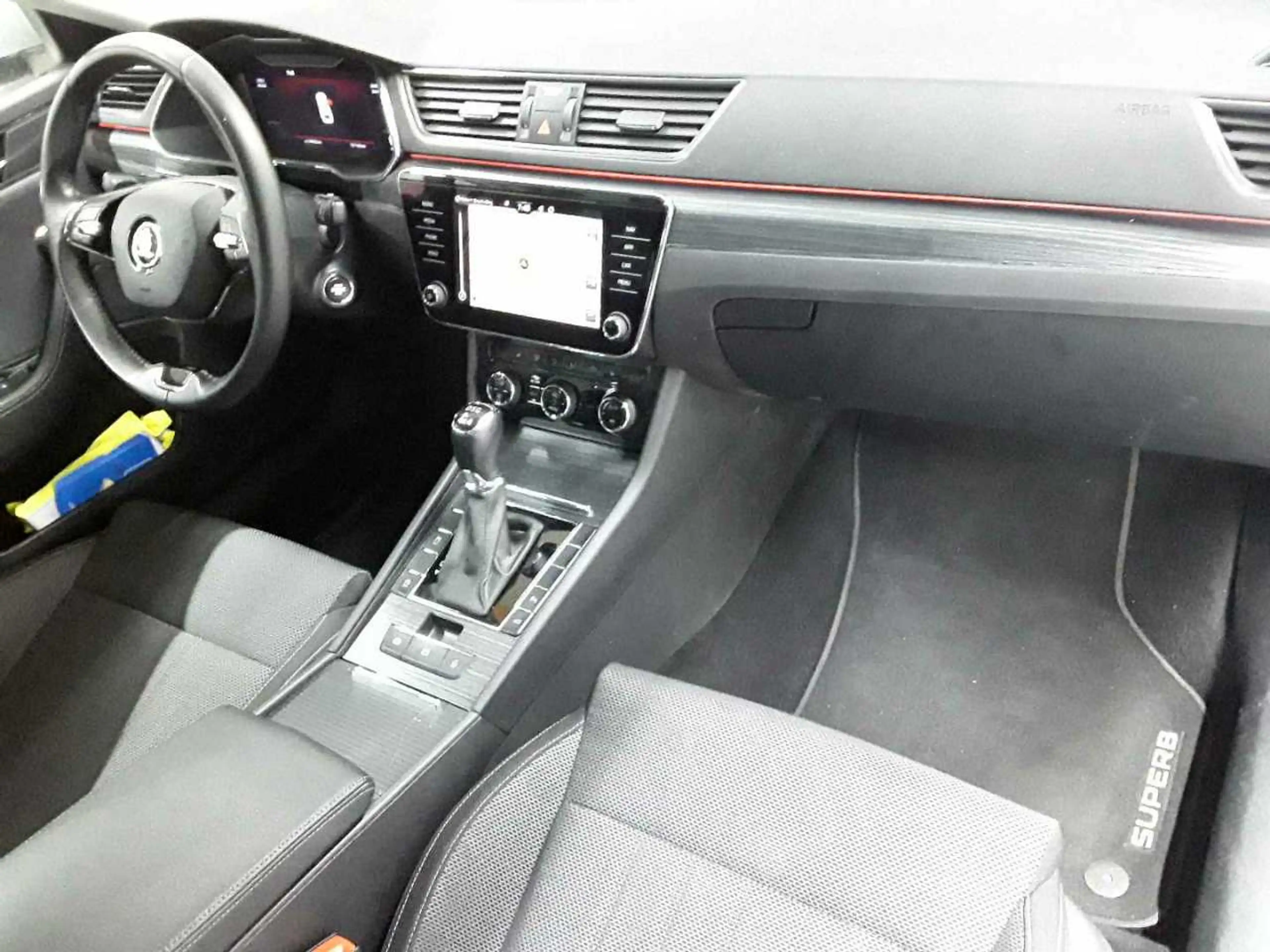 Skoda Superb Superb Combi 4x4 Style ACC NAV PDC — photo 9