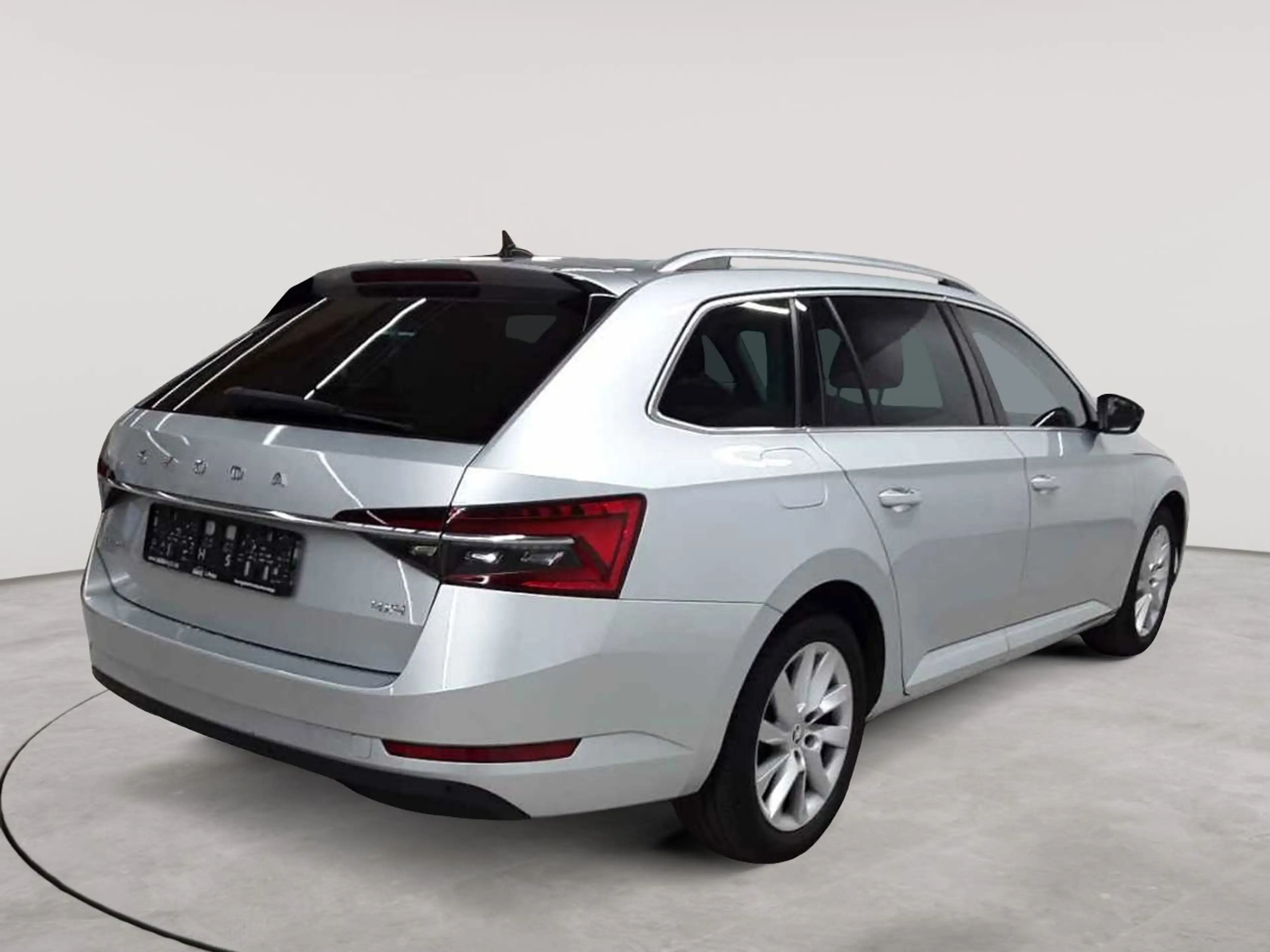 Skoda Superb Superb Combi 4x4 Style ACC NAV PDC — photo 4