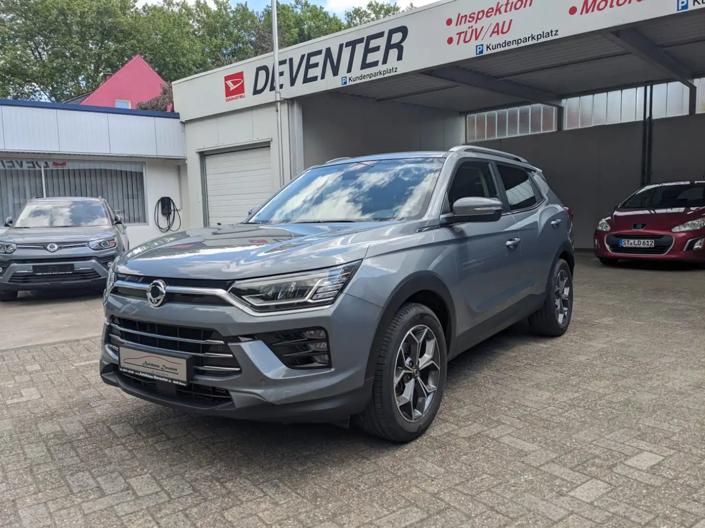 SsangYong Korando 1.5 T-GDi 2WD - RUBY - AUTOMATIK Grau - 2