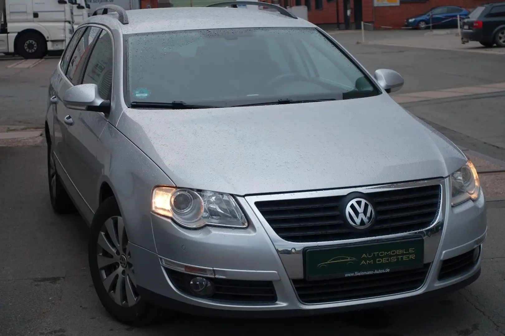 Volkswagen Passat Variant Comfortline*NAVI*SHZ*PDC*BC*170PS Plateado - 2