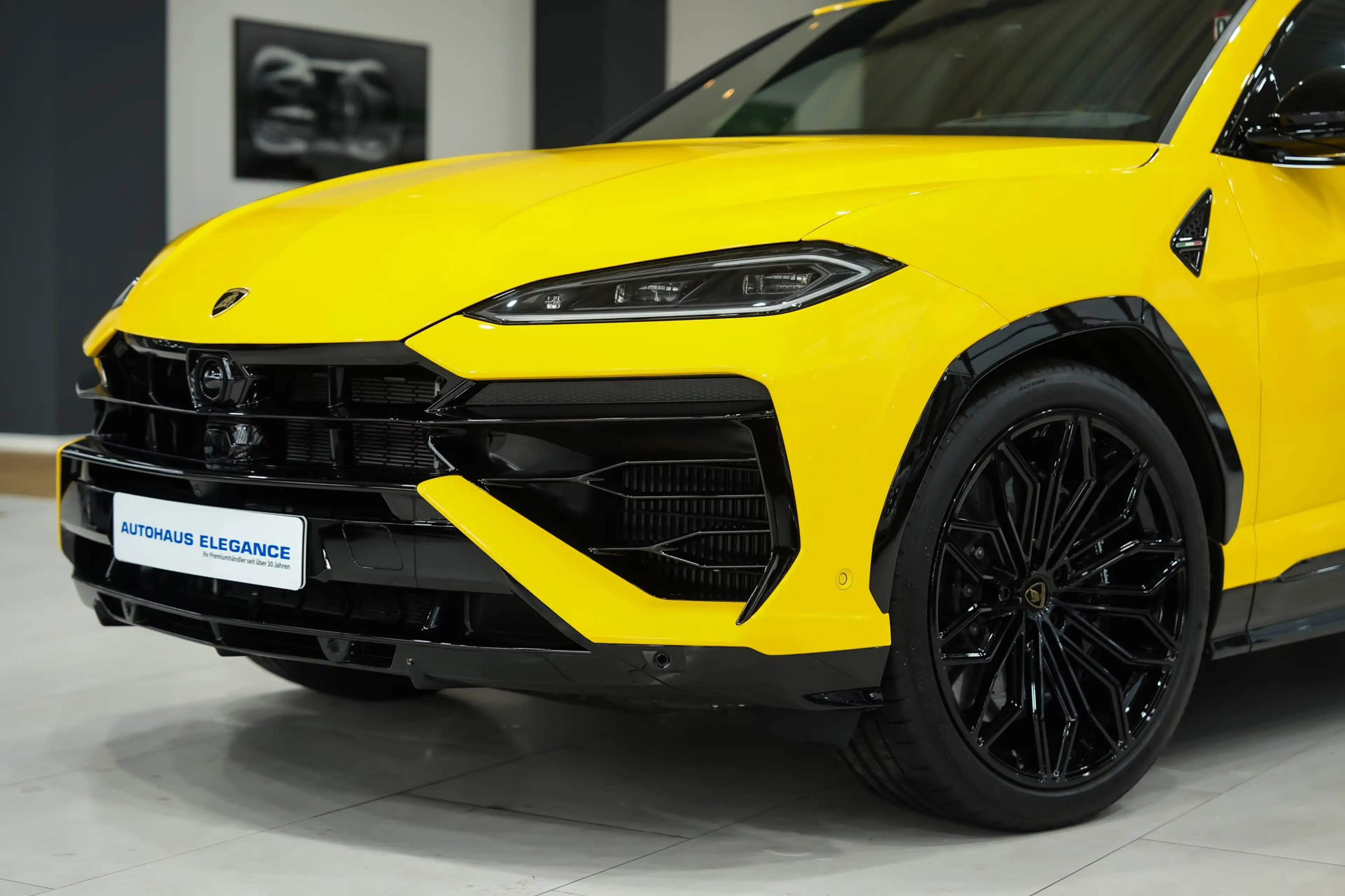 Lamborghini Urus — photo 9