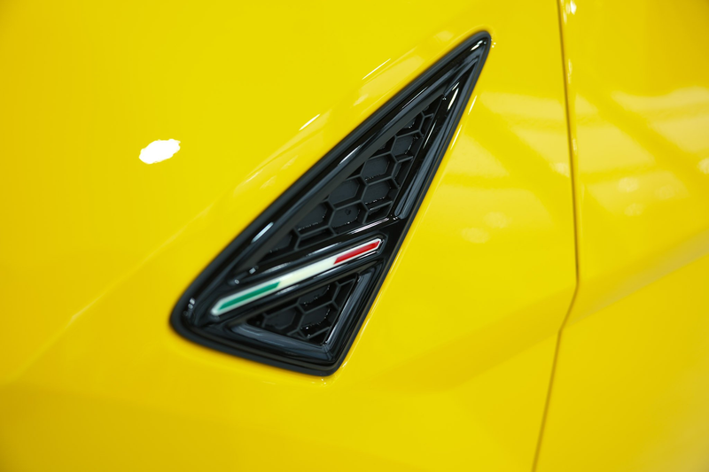 Lamborghini Urus — photo 13