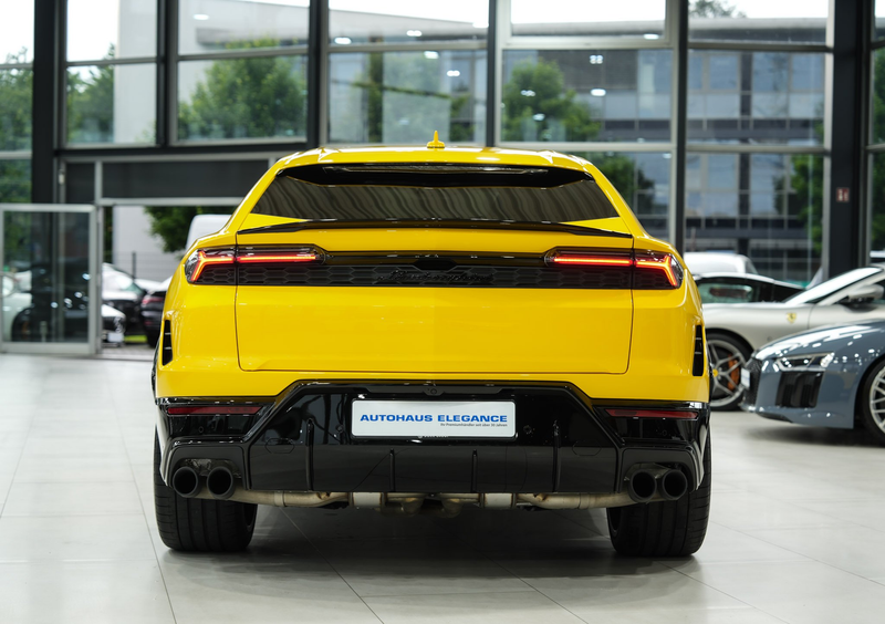 Lamborghini Urus — photo 6