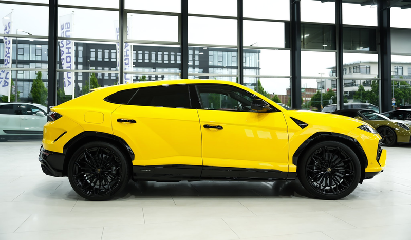 Lamborghini Urus — photo 4