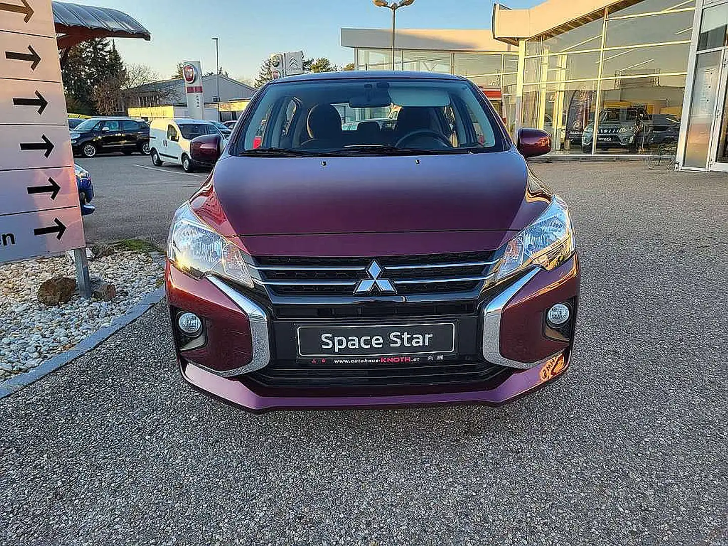 Mitsubishi Space Star Inform *ab 13.590,-* Rood - 2
