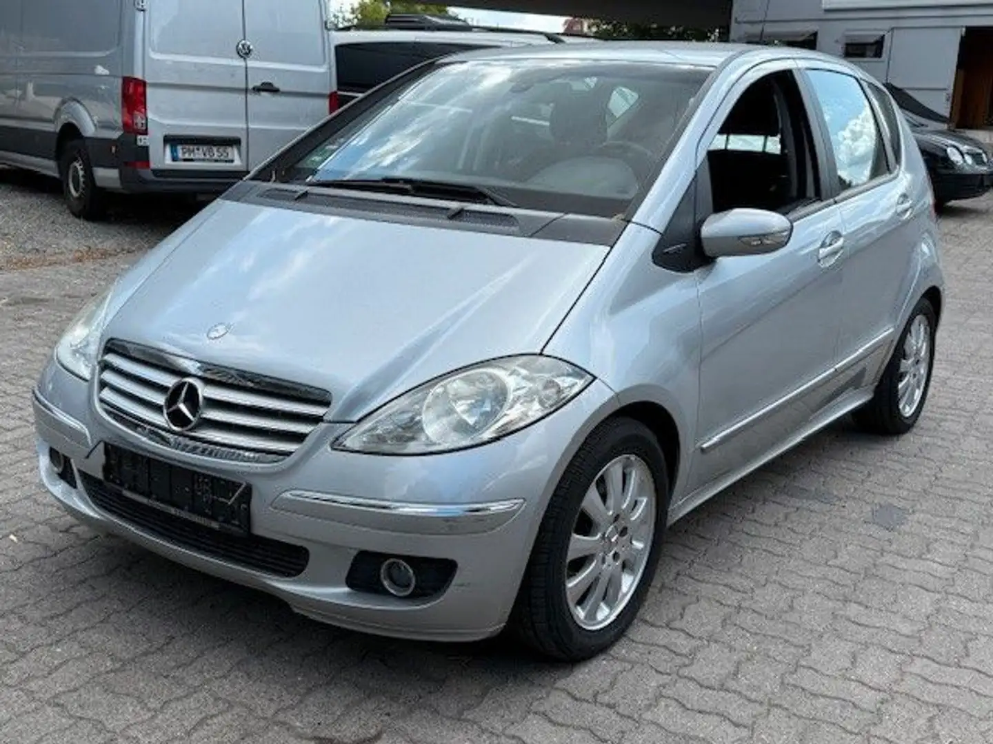 Mercedes-Benz A 200 Navigation Klimaanlage Alufelgen Silber - 2