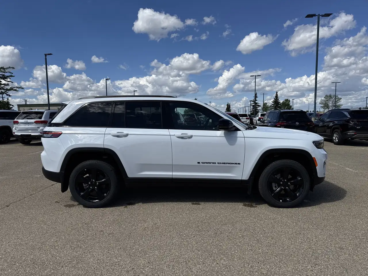 Jeep Grand Cherokee снимка Jeep Grand Cherokee
