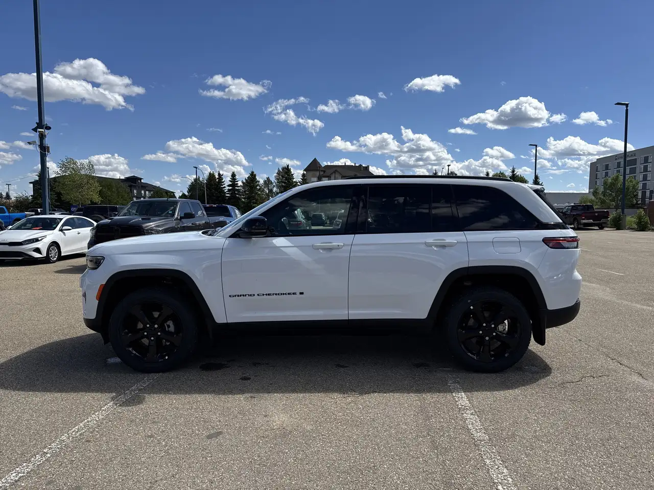 Jeep Grand Cherokee снимка Jeep Grand Cherokee