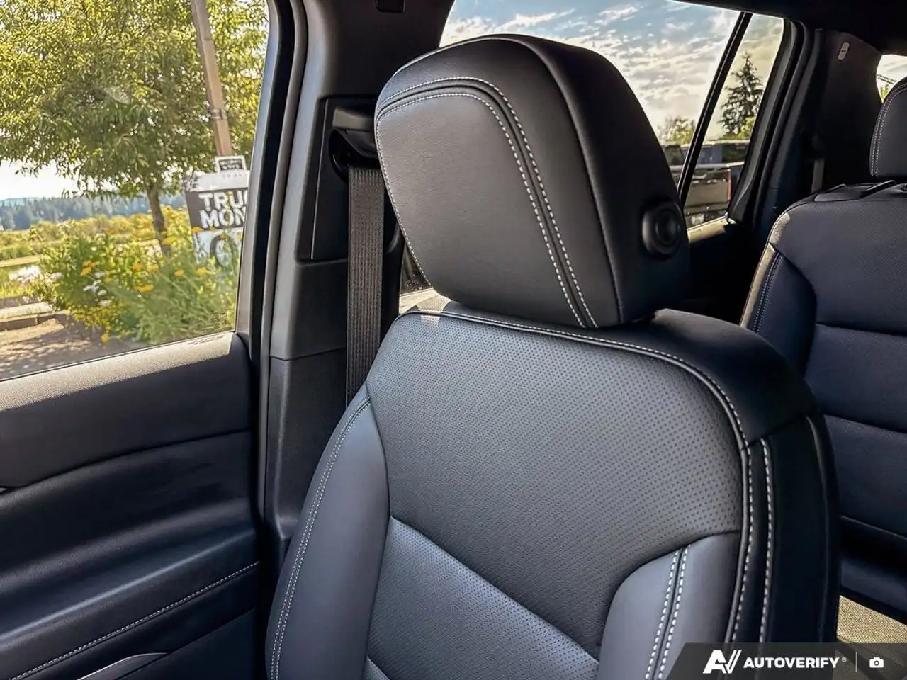 Chevrolet Traverse photo Chevrolet Traverse