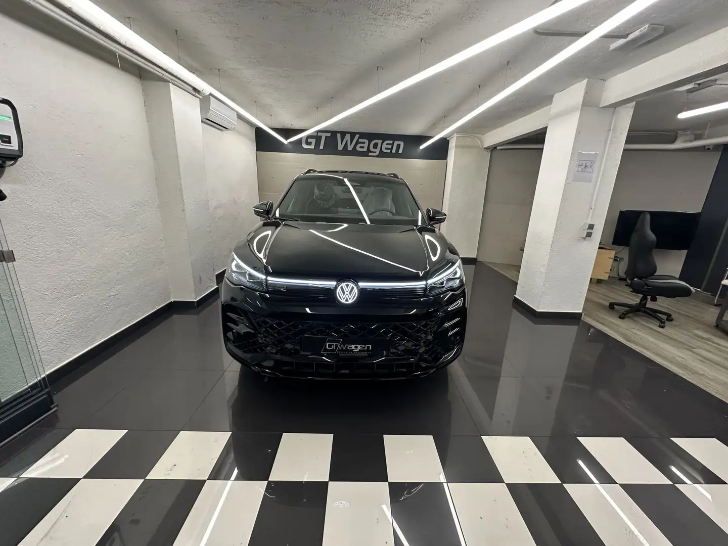 Volkswagen Tiguan 2.0TDI R-Line 4Motion DSG 142kW Negro - 1