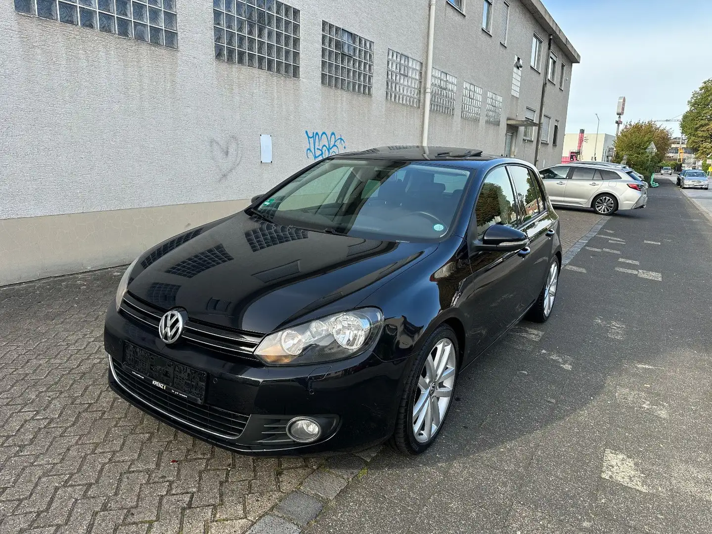 Volkswagen Golf VI Highline Gepflegt Schwarz - 1