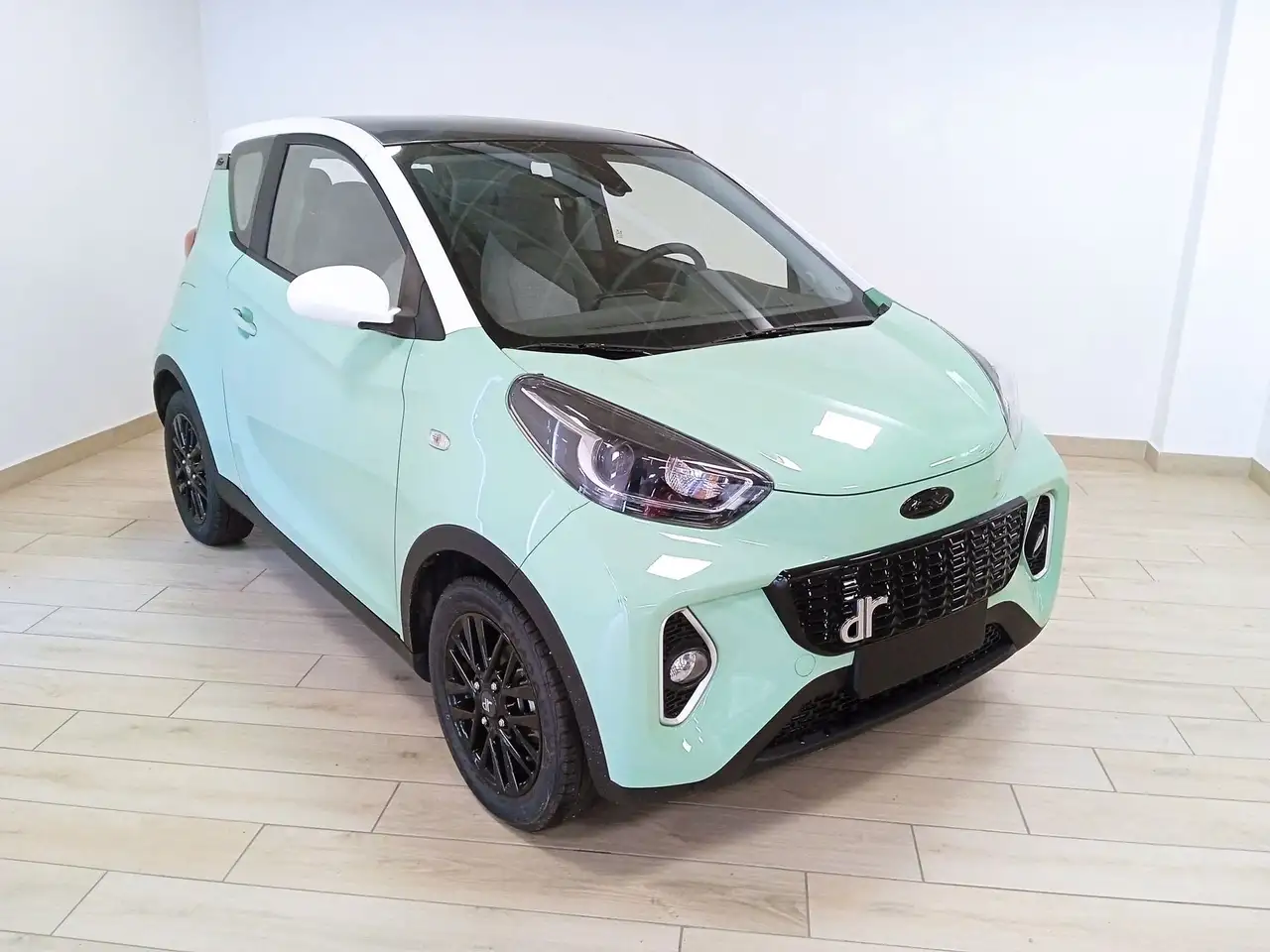 DR Automobiles DR1.0 2024