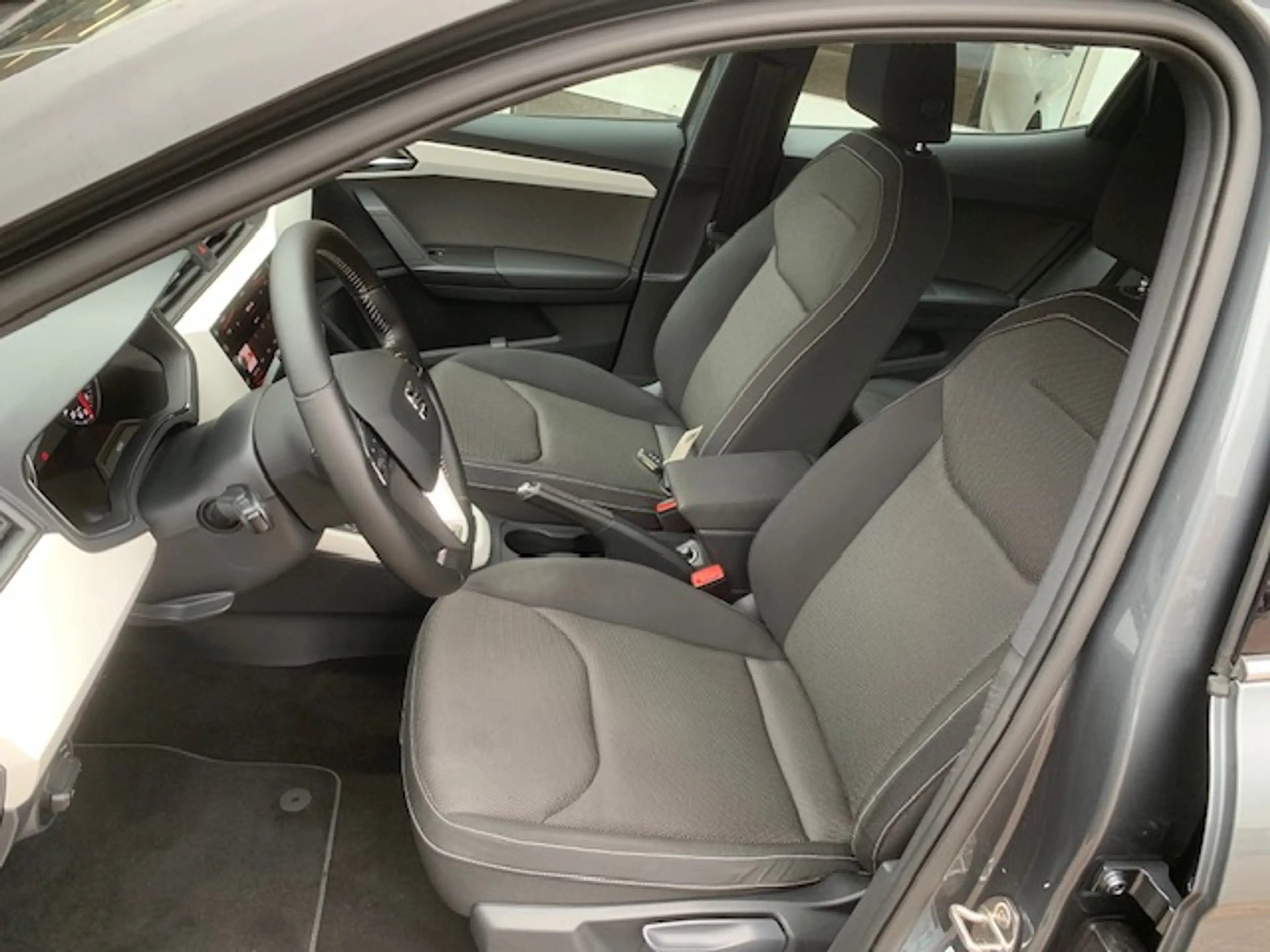 SEAT Arona 1.0 TSI Xcellence Launch Edition, automaat, 43200 — photo 6