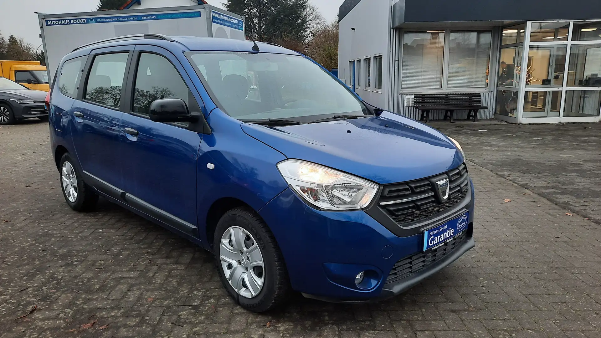 Dacia Lodgy Comfort *7-SITZER/SITZHEIZUNG/KLIMA* Blau - 2