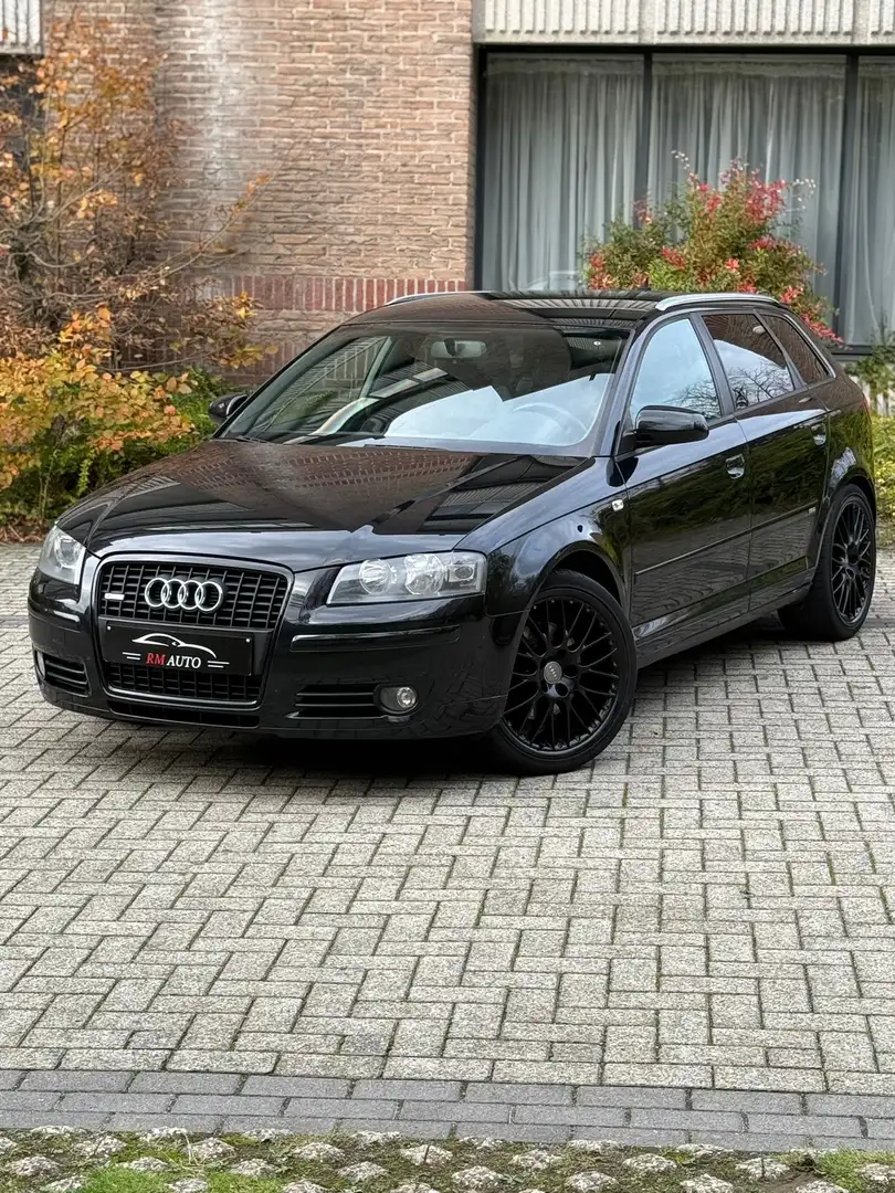 Audi A3 Audi A3 2.0 TFSI Essence CarPlay S-line 200cv Zwart - 1