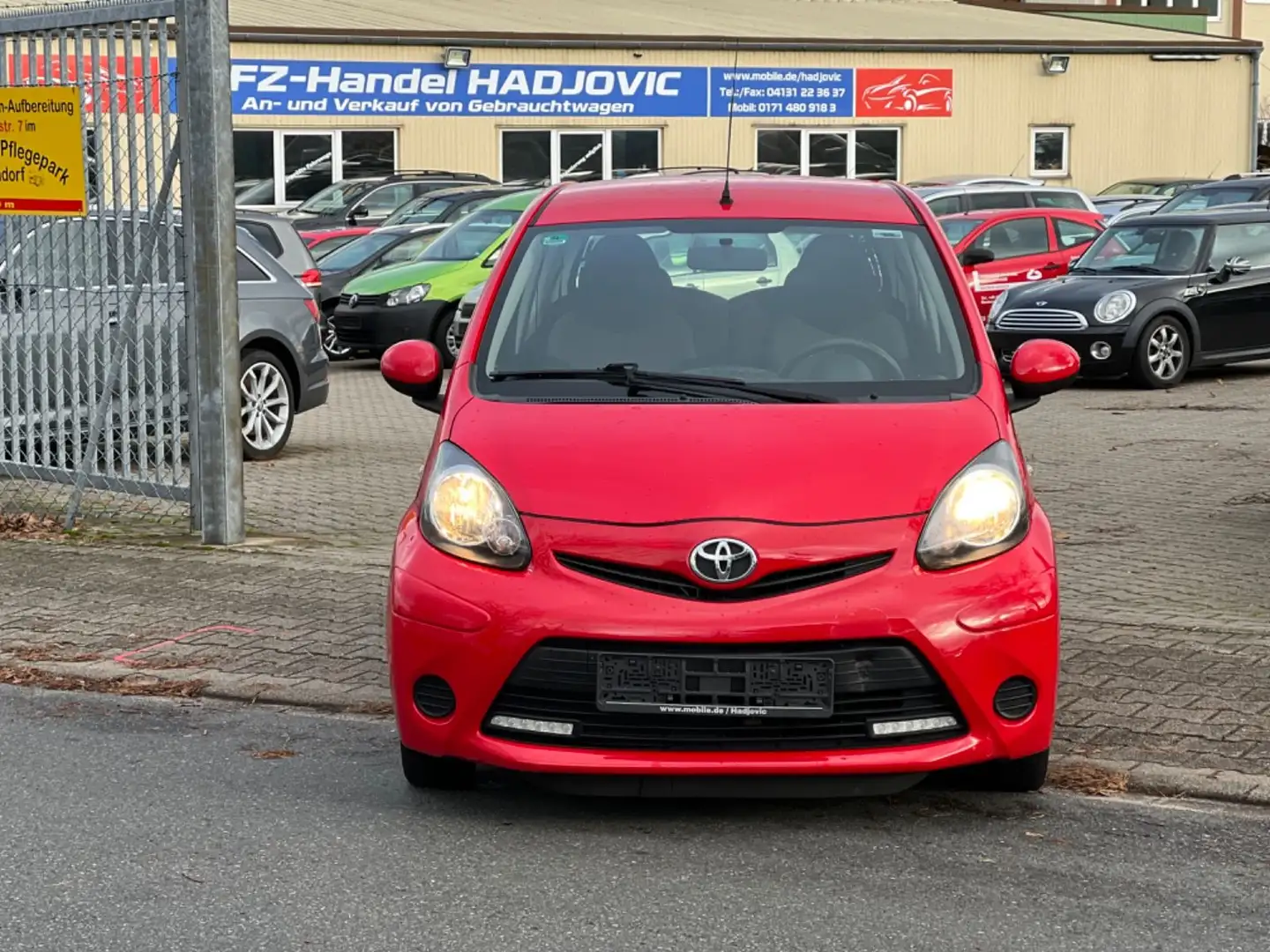 Toyota Aygo AYGO 1,0/Klima/Zv. Rot - 2