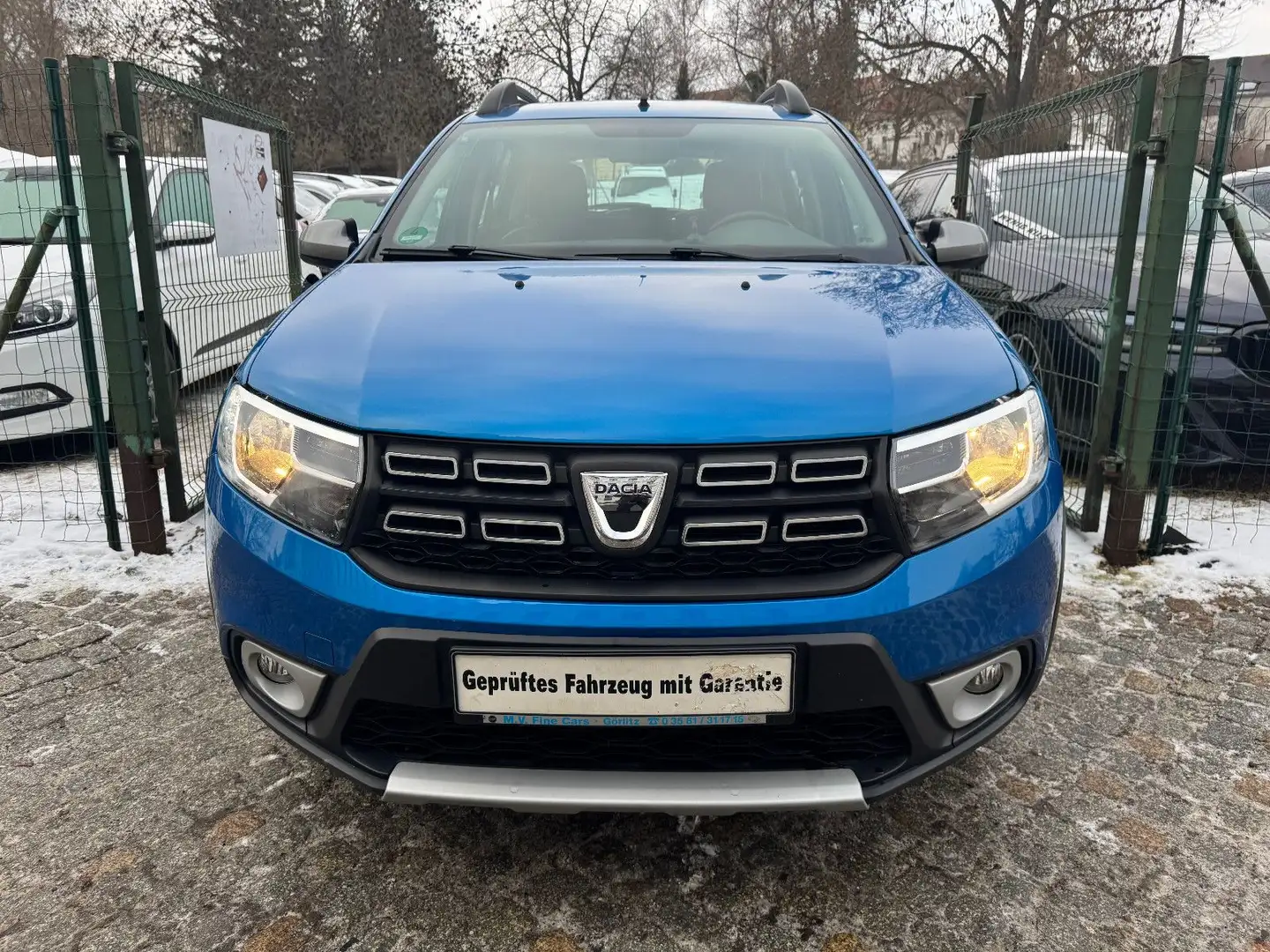 Dacia Sandero II Stepway Celebration Scheckheft AHK Blau - 1