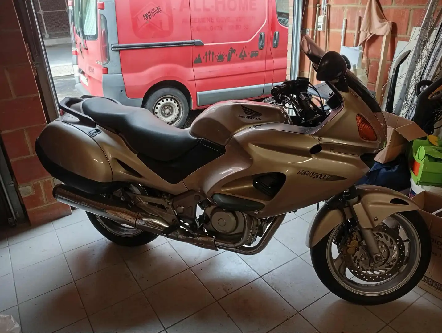 Honda Deauville Beige - 2