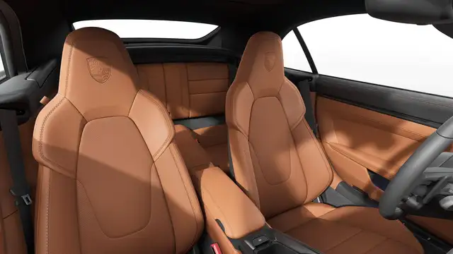 Porsche 911 view 6