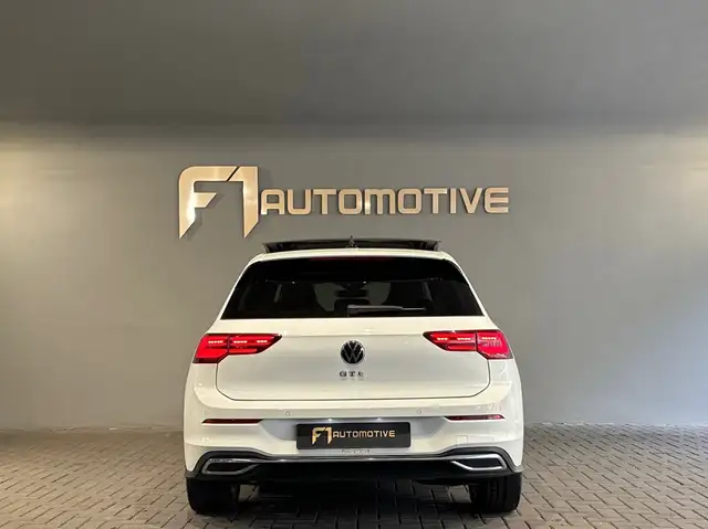 Volkswagen Golf view 10