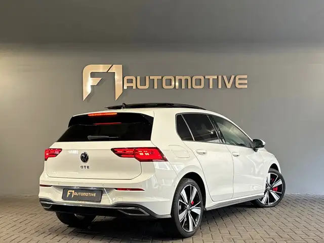 Volkswagen Golf view 3