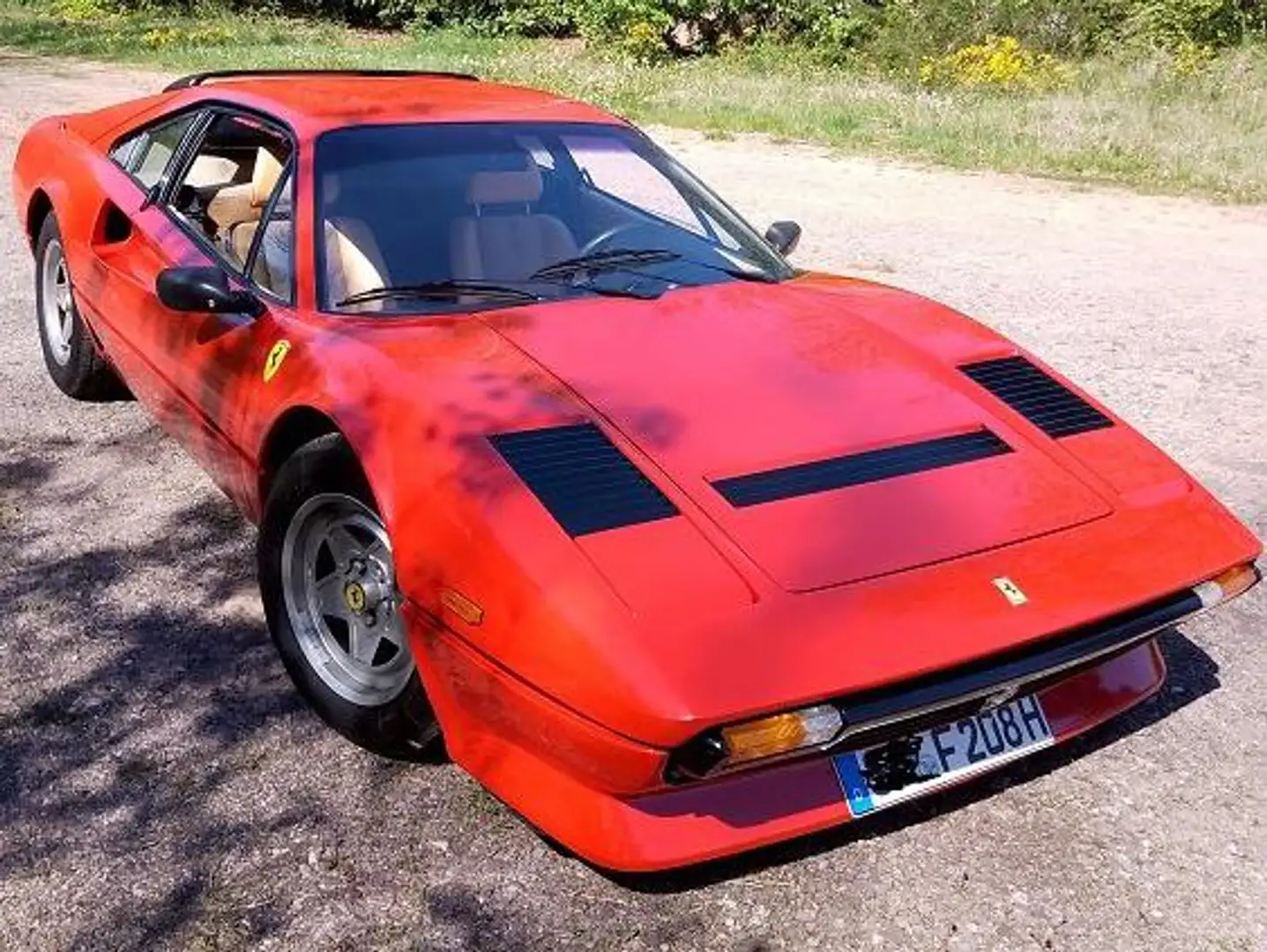 Ferrari 208 Turbo GTB Rouge - 1