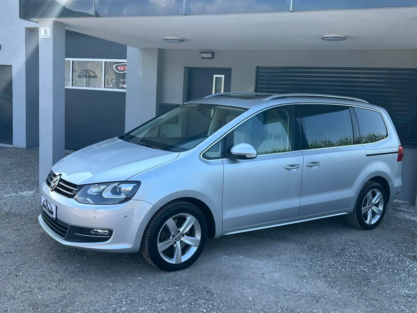 Volkswagen Sharan Highline BMT 2,0 TDI DPF 4Motion Silber - 2