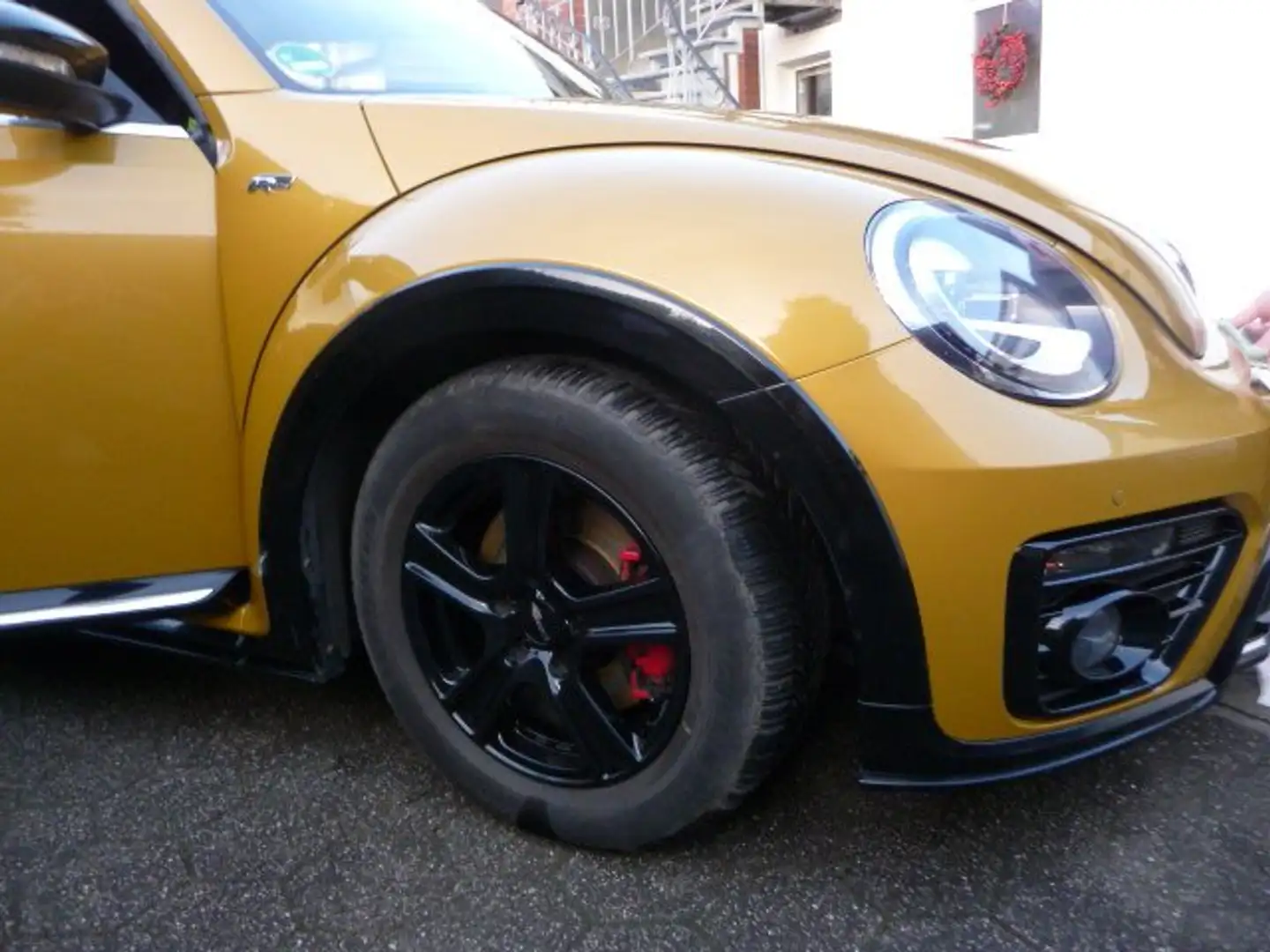Volkswagen Beetle The+Beetle+Cabriolet+2.0+TSI+(BlueMotion+Tech)+R-L Gold - 2