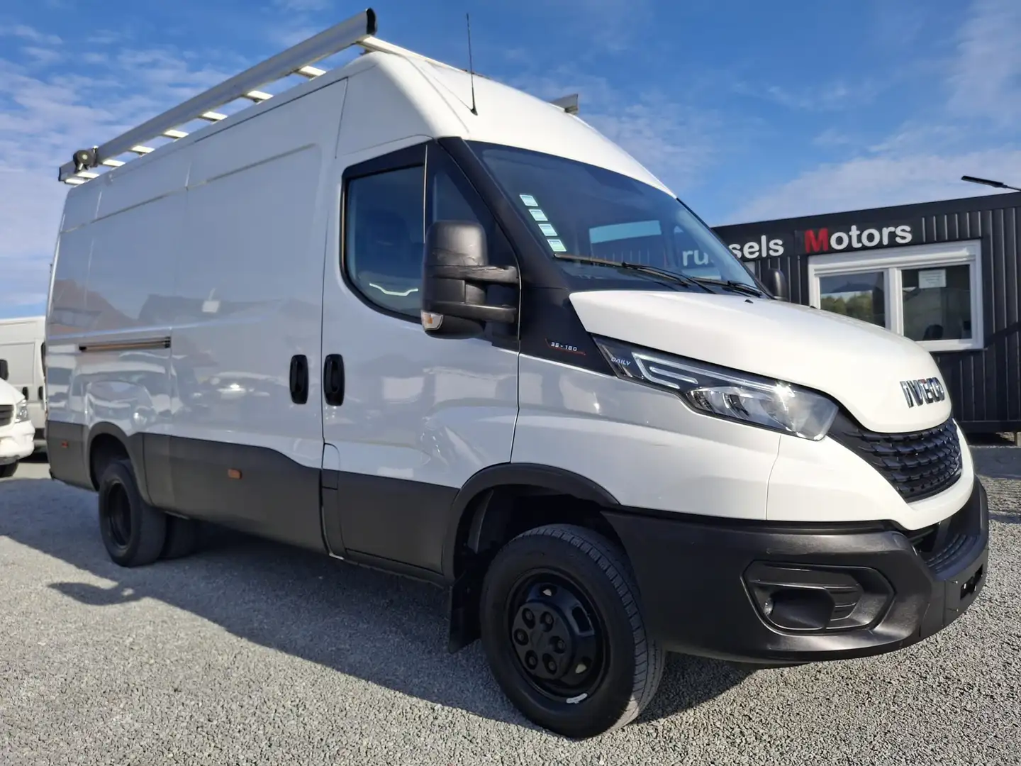 Iveco Daily 35C18 3.0 masse tractable 3500kg Weiß - 1