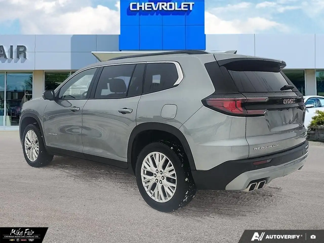 GMC Acadia снимка GMC Acadia
