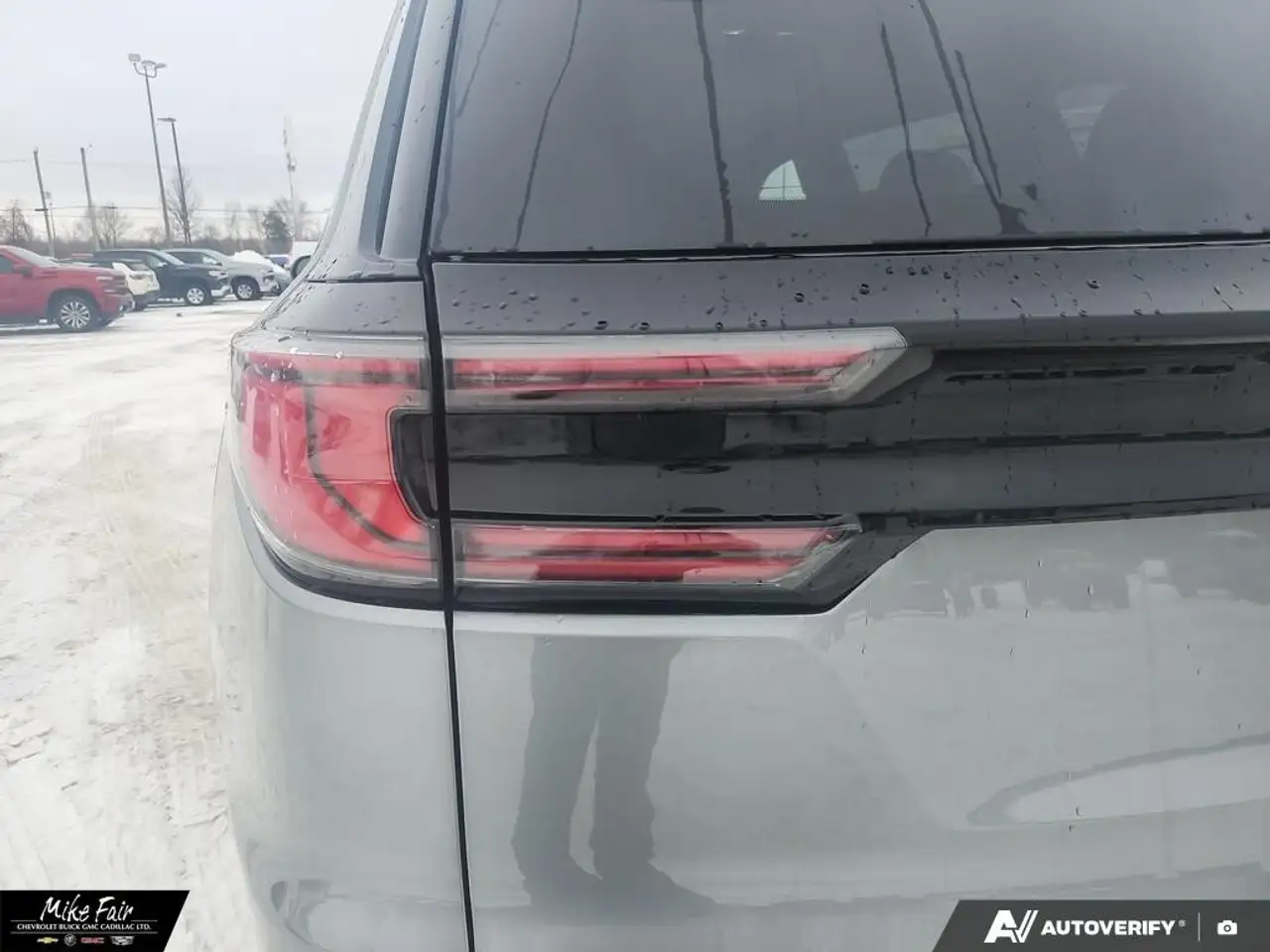GMC Acadia снимка GMC Acadia