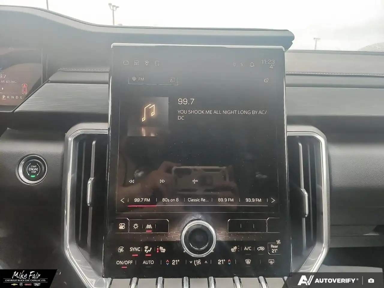GMC Acadia снимка GMC Acadia