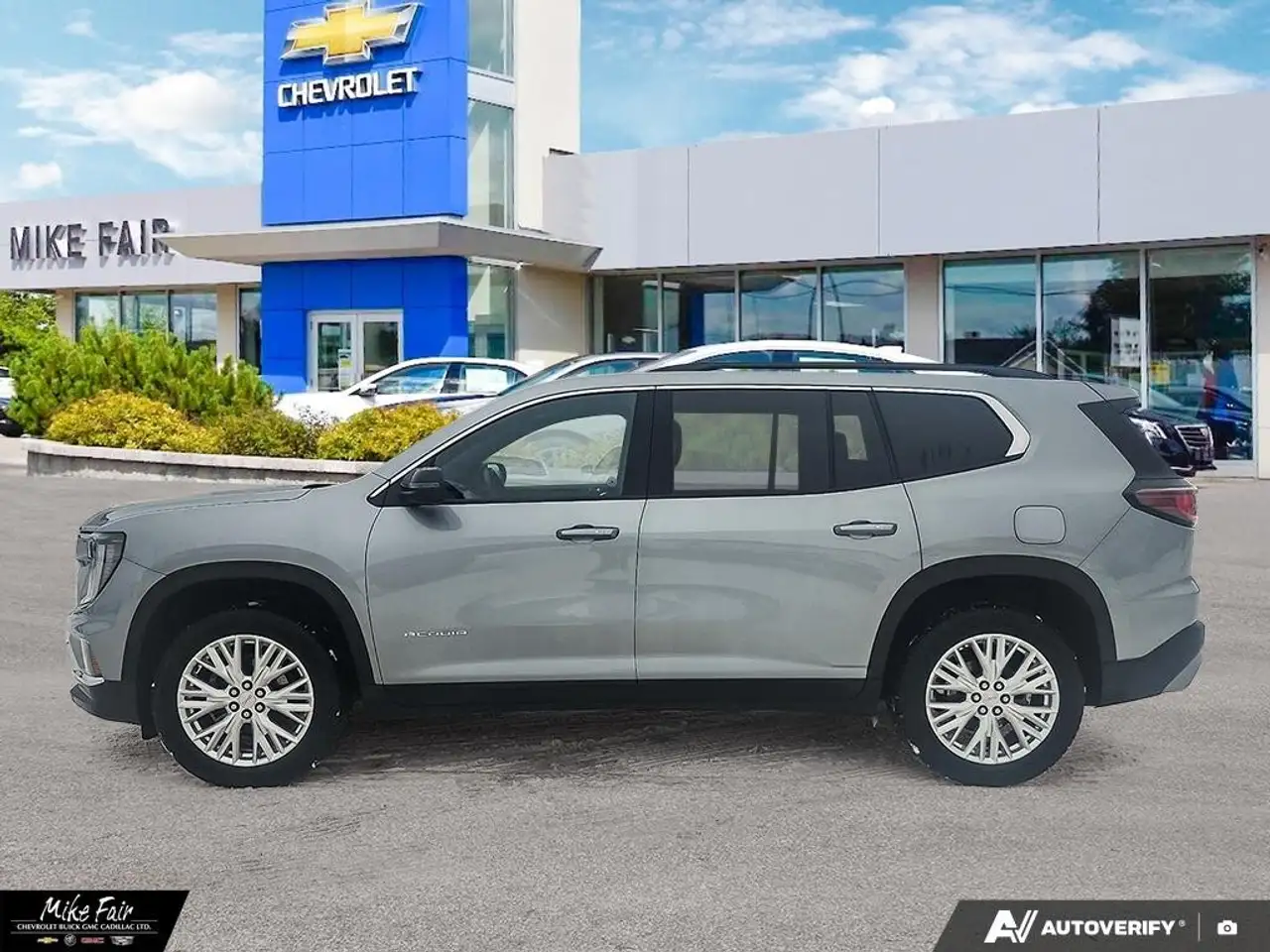 GMC Acadia снимка GMC Acadia