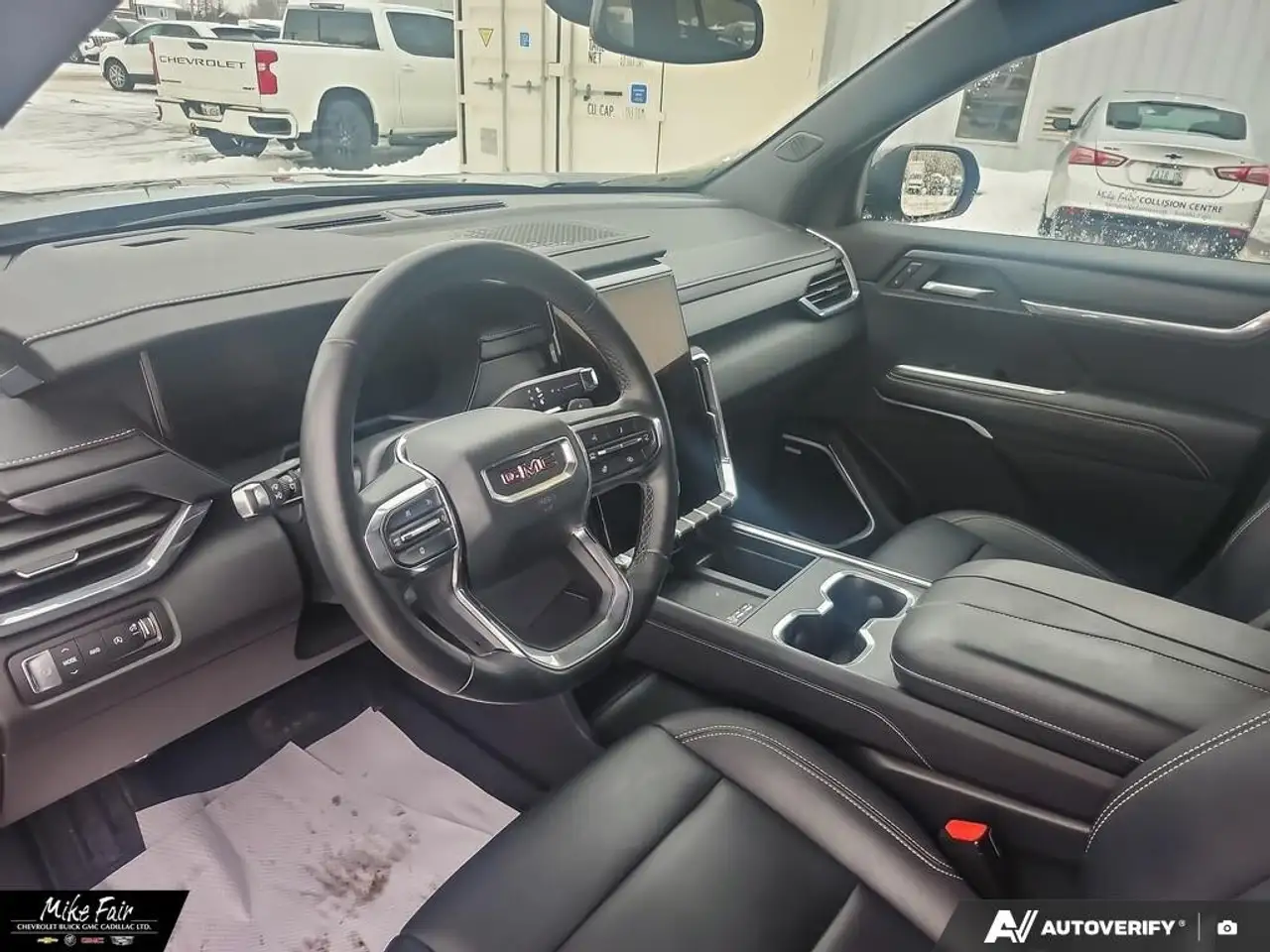 GMC Acadia снимка GMC Acadia