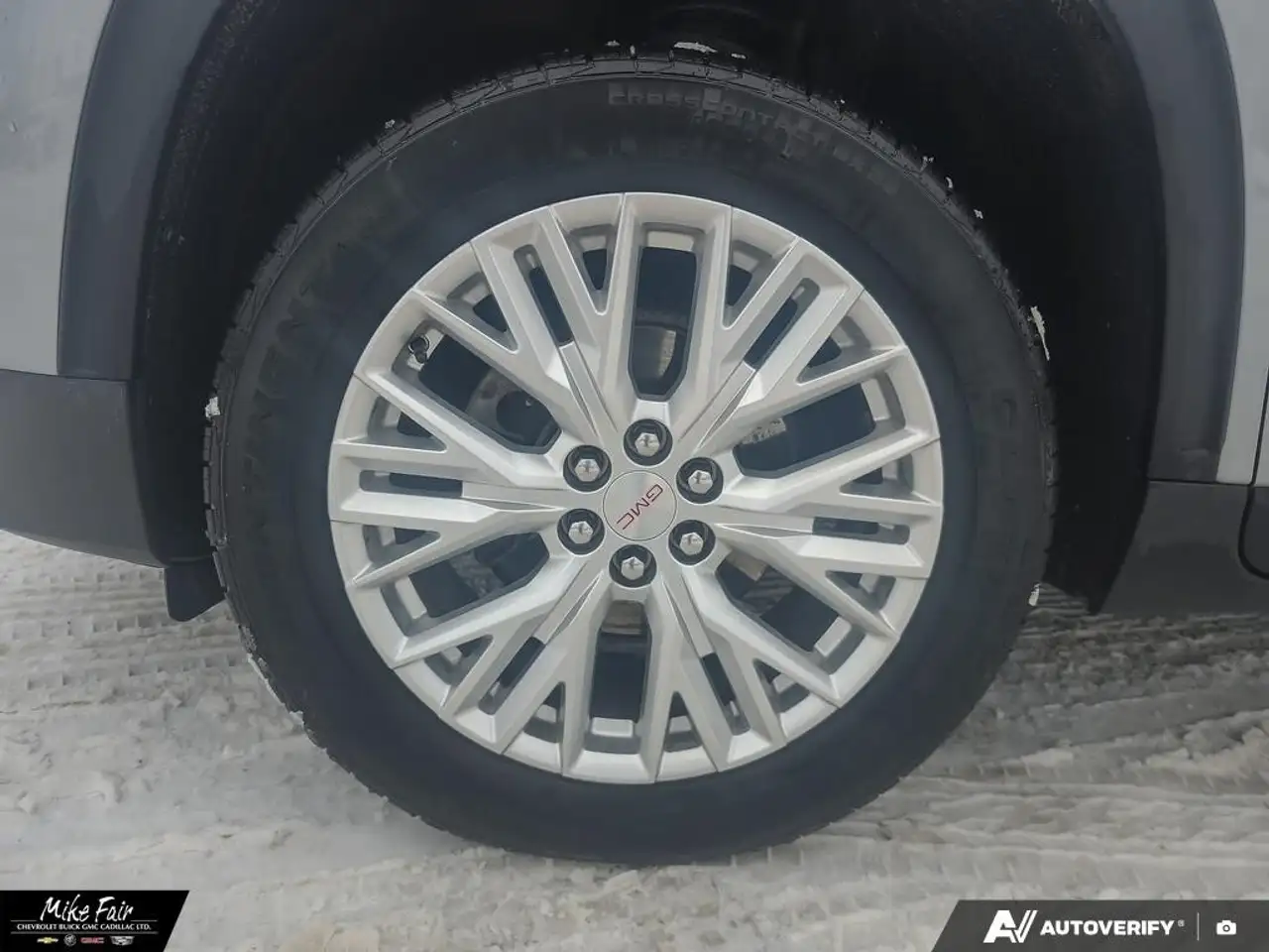 GMC Acadia снимка GMC Acadia