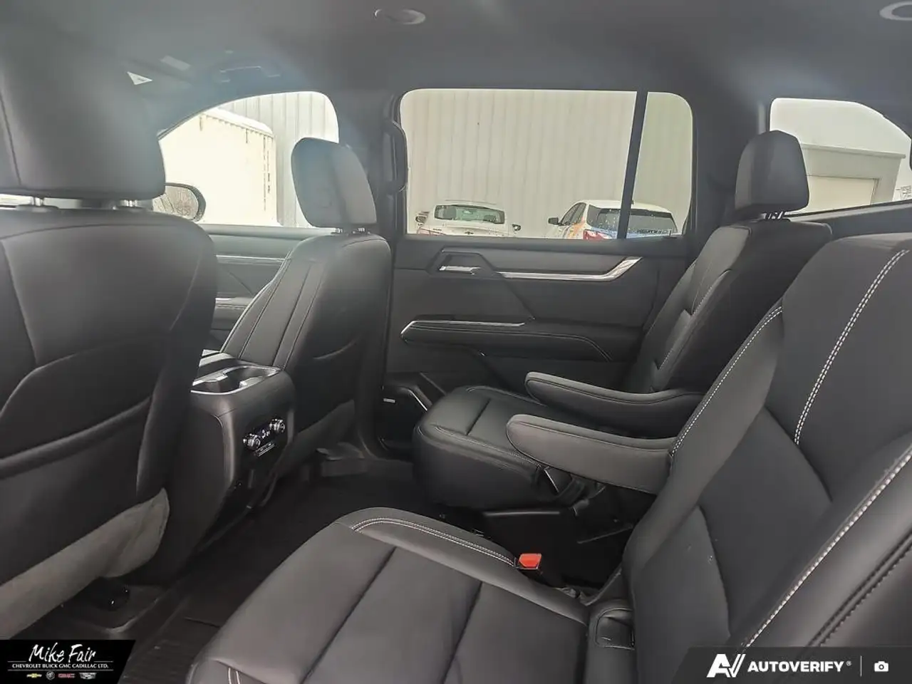 GMC Acadia снимка GMC Acadia