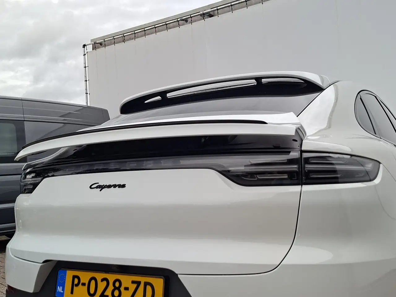 Porsche Cayenne Coupé 3.0 E-Hybrid Pano Trekhaak(3500) 360° Adapt., миниатюра 9