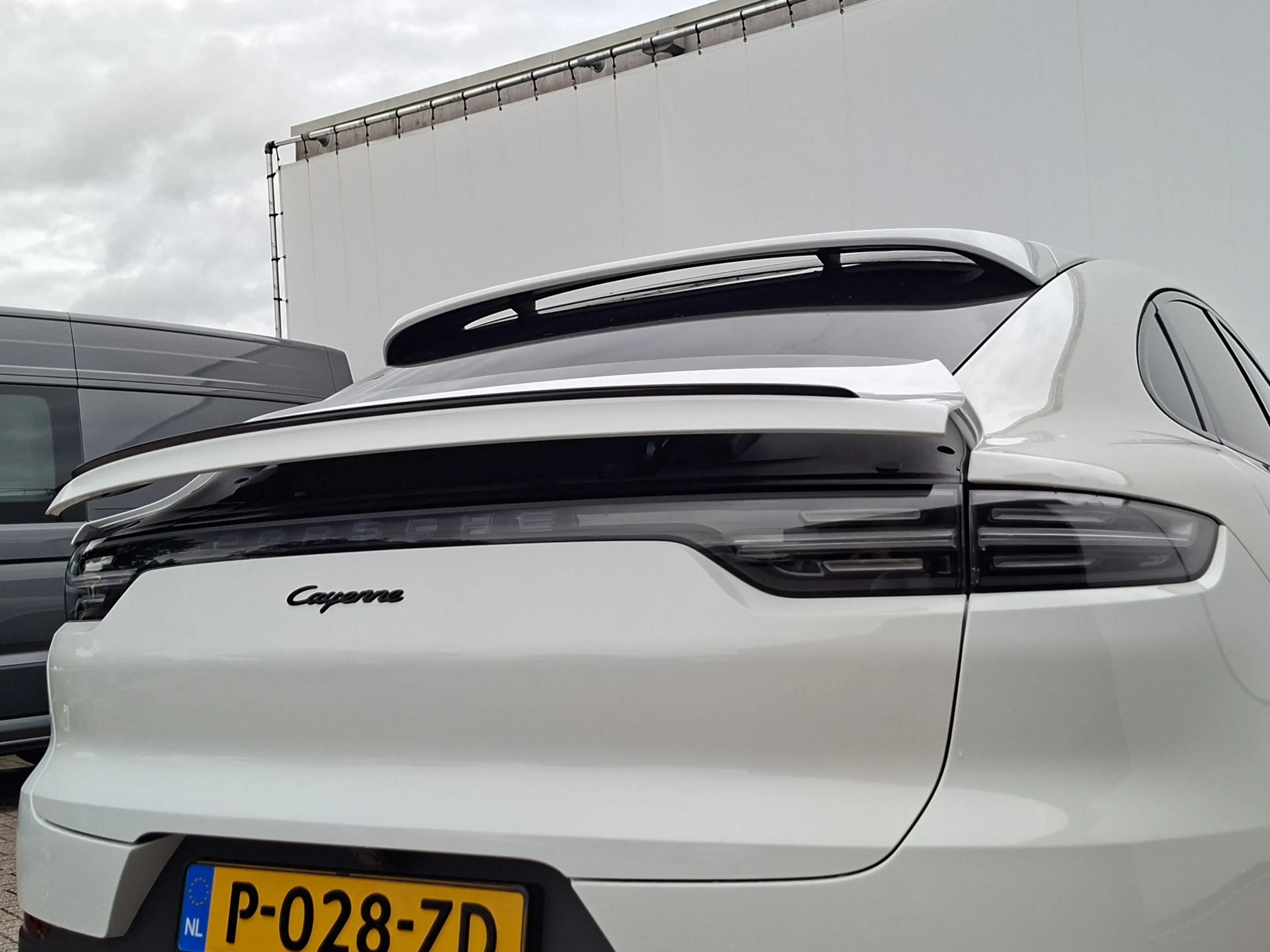 Porsche Cayenne Coupé 3.0 E-Hybrid Pano Trekhaak(3500) 360° Adapt. — photo 9