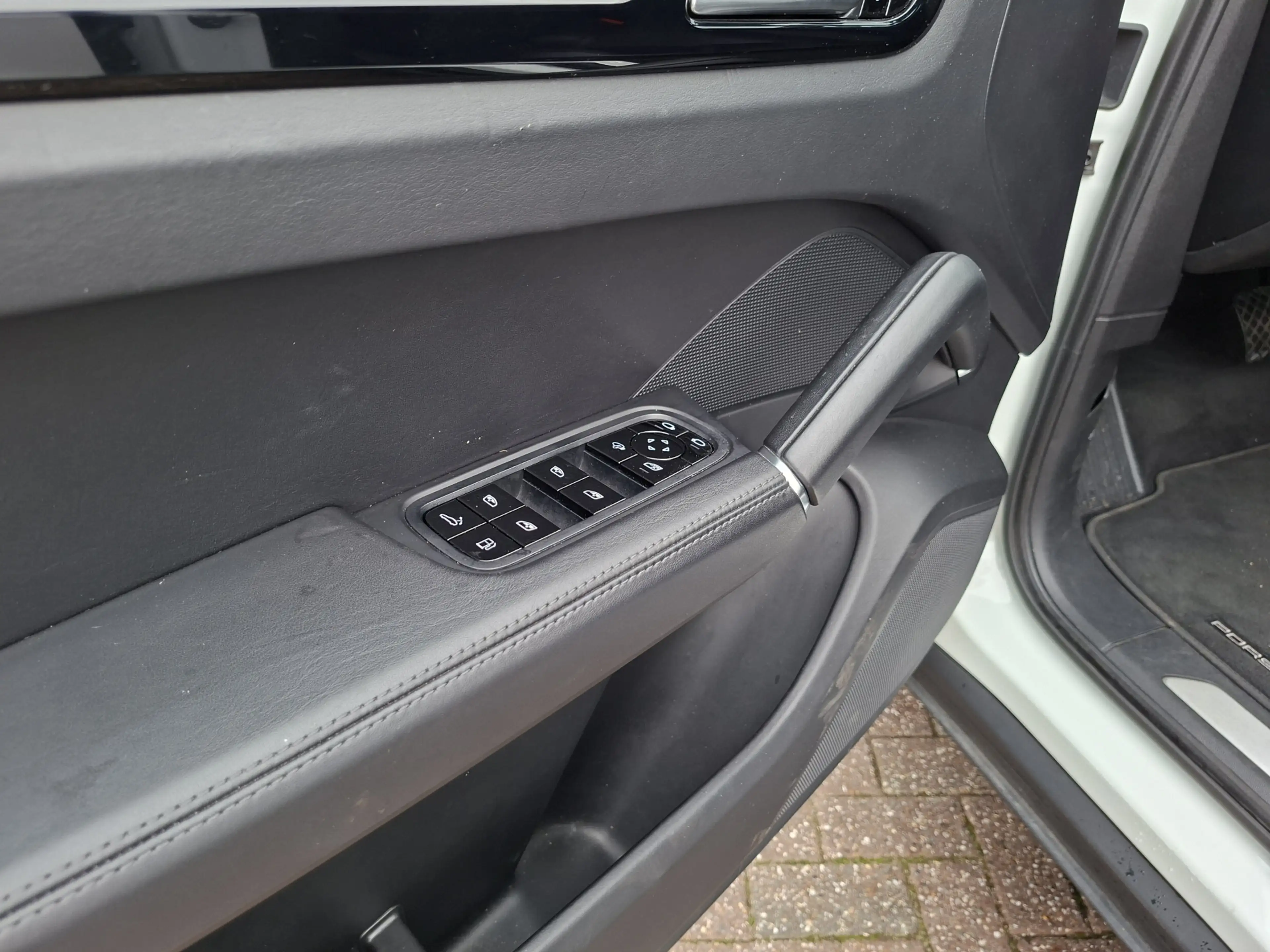 Porsche Cayenne Coupé 3.0 E-Hybrid Pano Trekhaak(3500) 360° Adapt. — photo 45