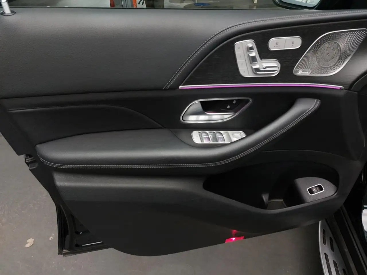 Mercedes-Benz GLE снимка Mercedes-Benz GLE