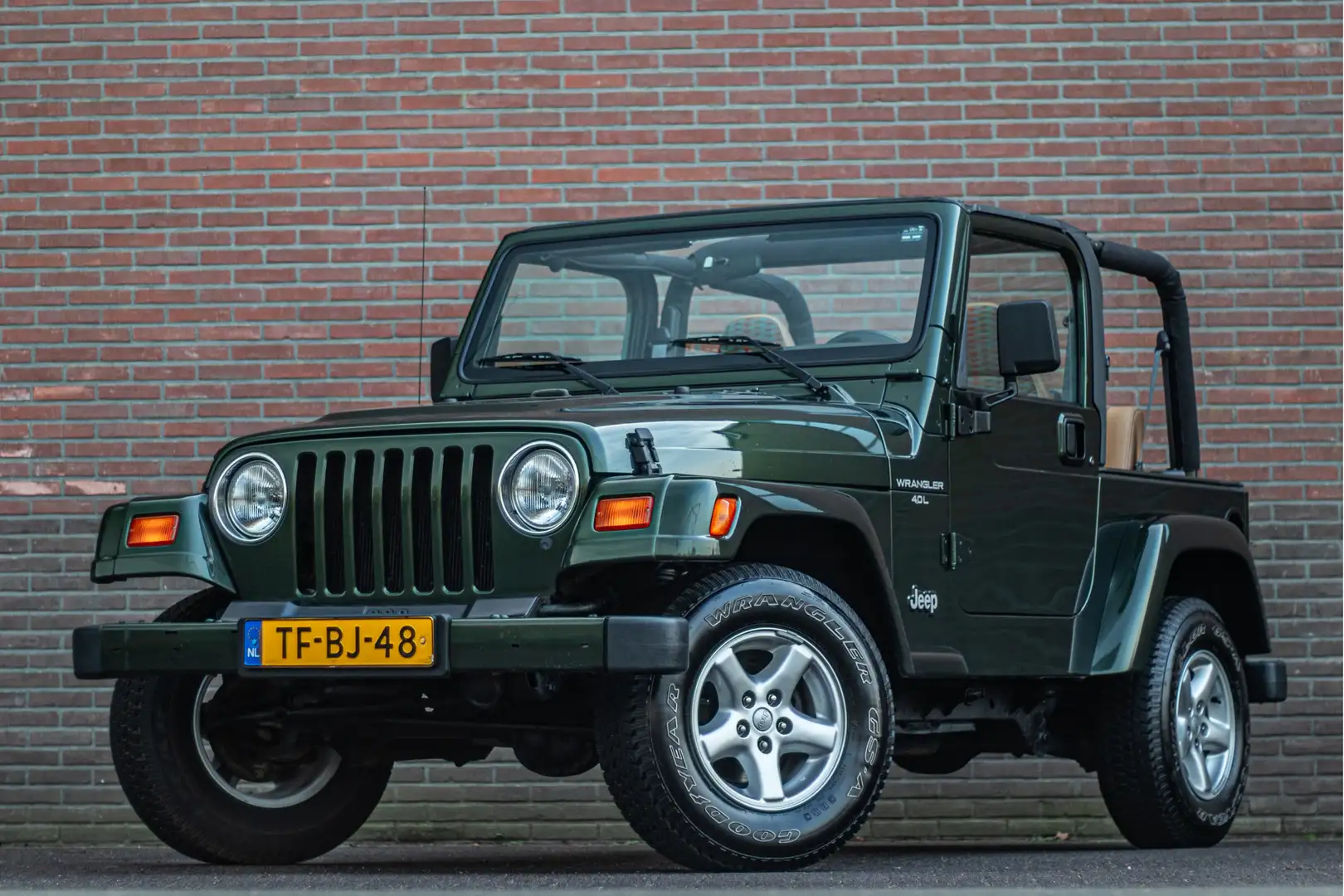 Jeep Wrangler TJ 4.0i 177PK H5 Sofftop org. NL-auto & 57.000 km Zielony - 1