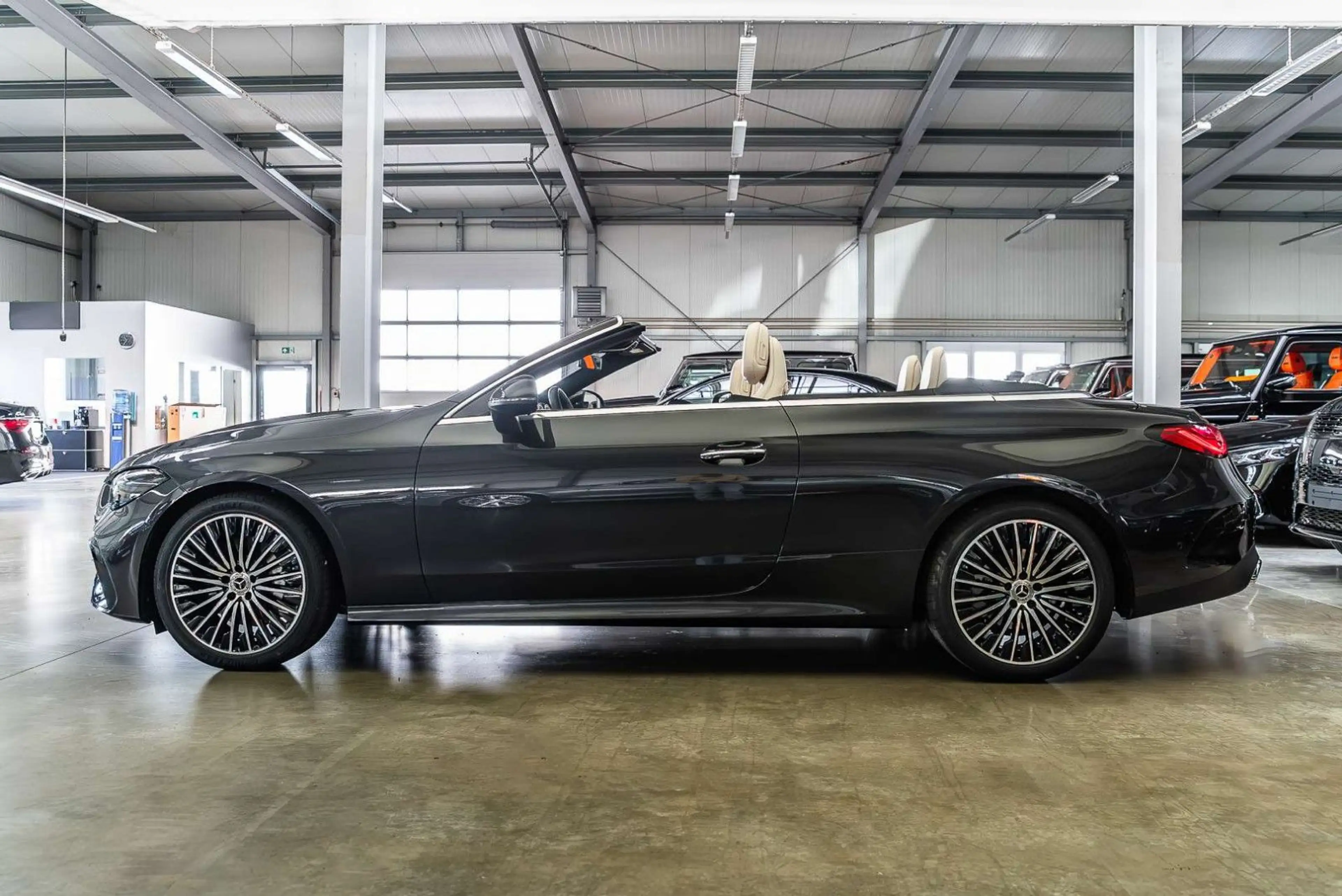 Mercedes-Benz CLE 220 d AMG Line Cabrio / Advanced + / MY 2025 — photo 12
